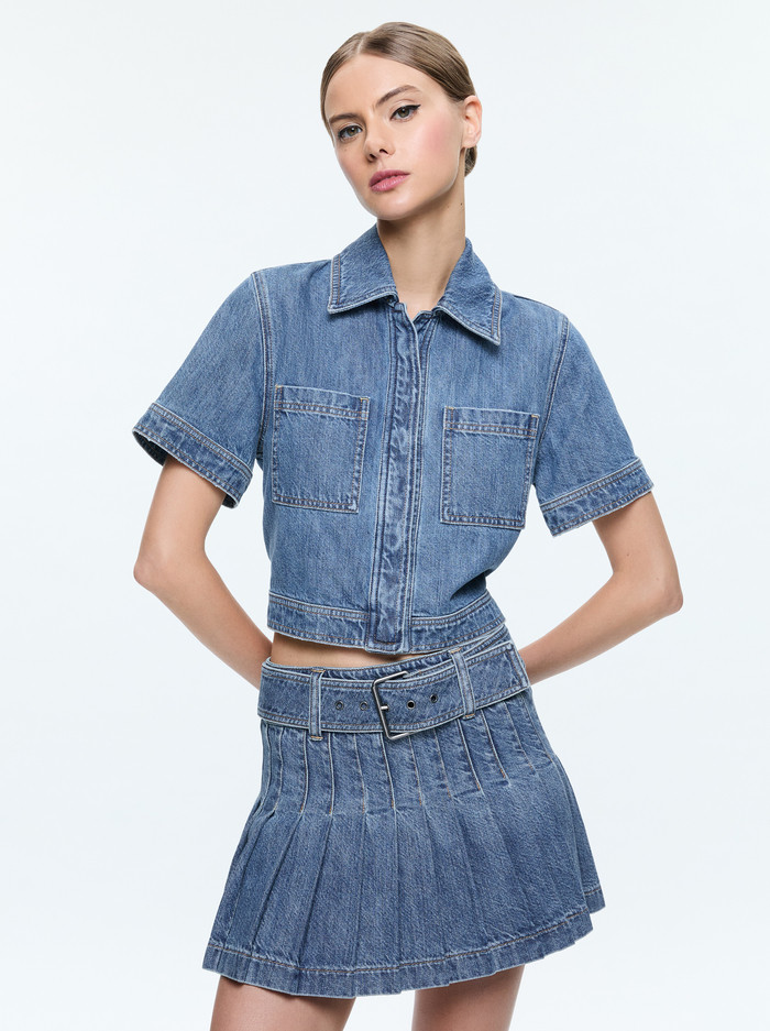 TESHA SHORT SLEEVE CROPPED DENIM BUTTON DOWN | Alice + Olivia