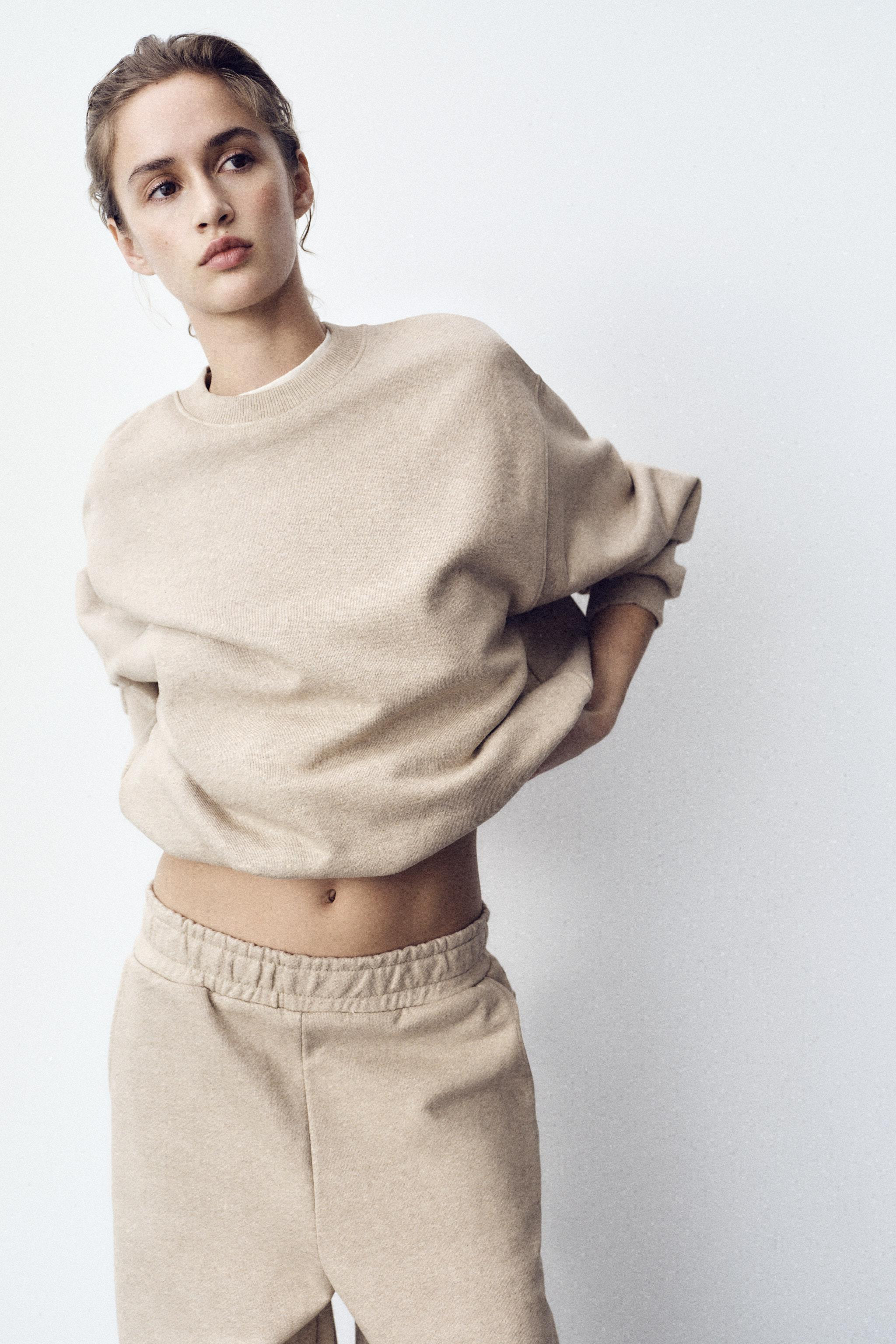 BALLOON CROPPED SWEATSHIRT | Zara UK