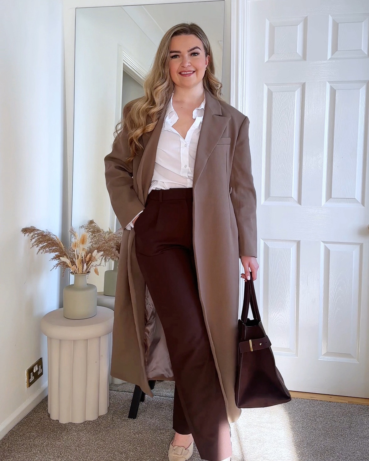 My favourite workwear trousers from Abercrombie curve love range ! In their Black Friday sale from Monday! 

#LTKmodest #LTKworkwear #LTKstyletip