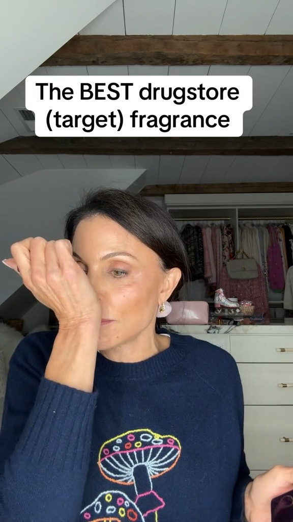 It’s mimicking YSL black opium! 

#LTKVideo #LTKBeauty