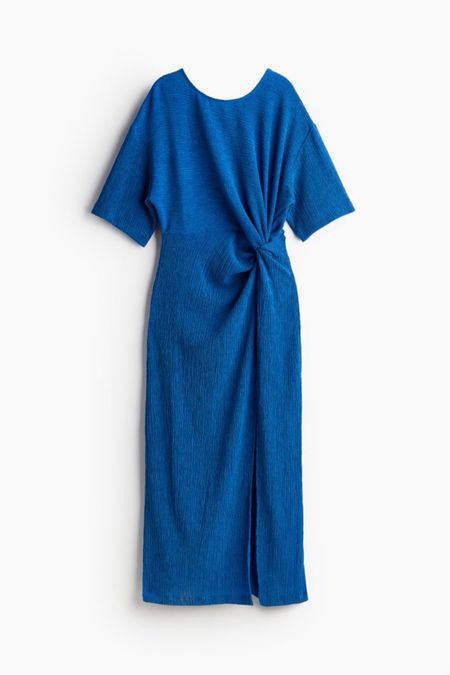 Twist detail blue midi dress 

#LTKstyletip #LTKfindsunder50 #LTKSeasonal