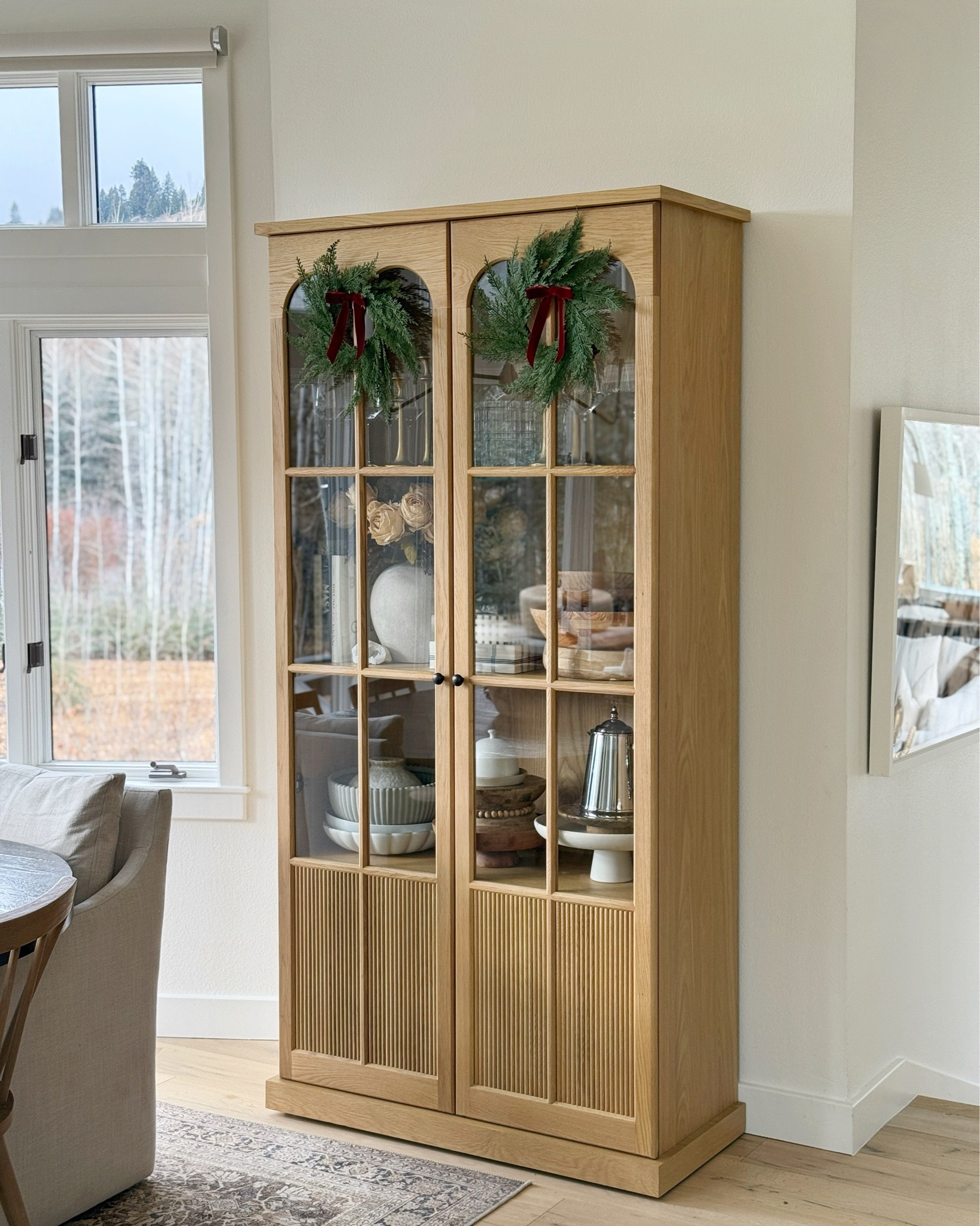 Mini Christmas wreath styling on a cabinet!

Holdiay
Home
Decor

#LTKHoliday #LTKHome