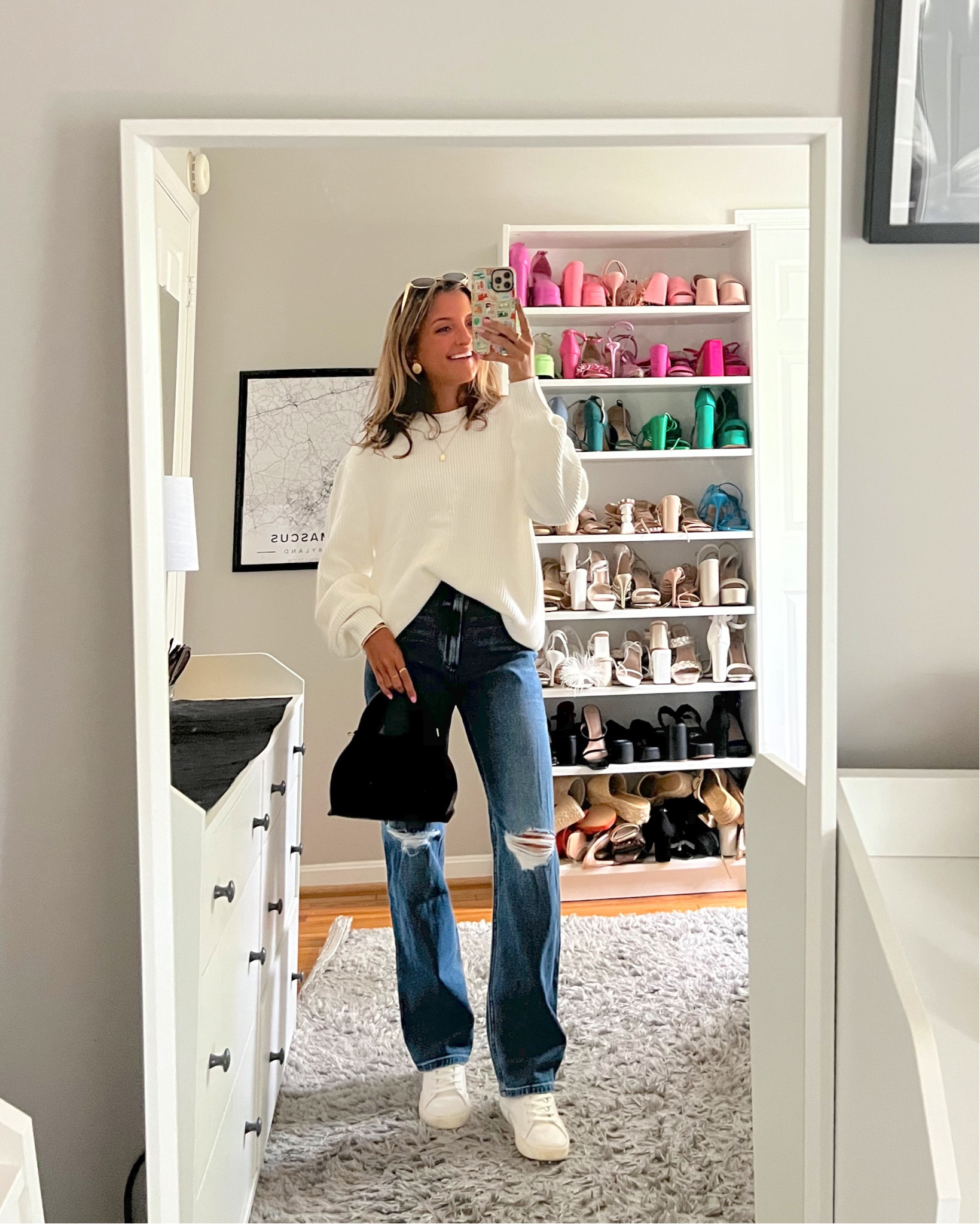 casual everyday outfit for summer to fall transition ✏️ the perfect back to school outfit or work outfit! 

use code HCOMCKENZIE for an extra 20% off Hollister.

sizing:
XS regular tops 
S sweaters 
XS regular pants 
000R jeans 