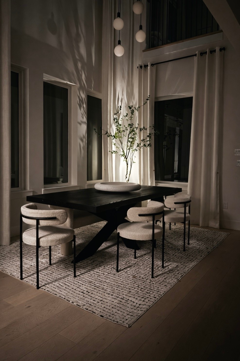 My dining room rug from @Wayfair is 70% off and I’m not gatekeeping! #arearug #wayfair #homedecor #sale #presidentsdaysale