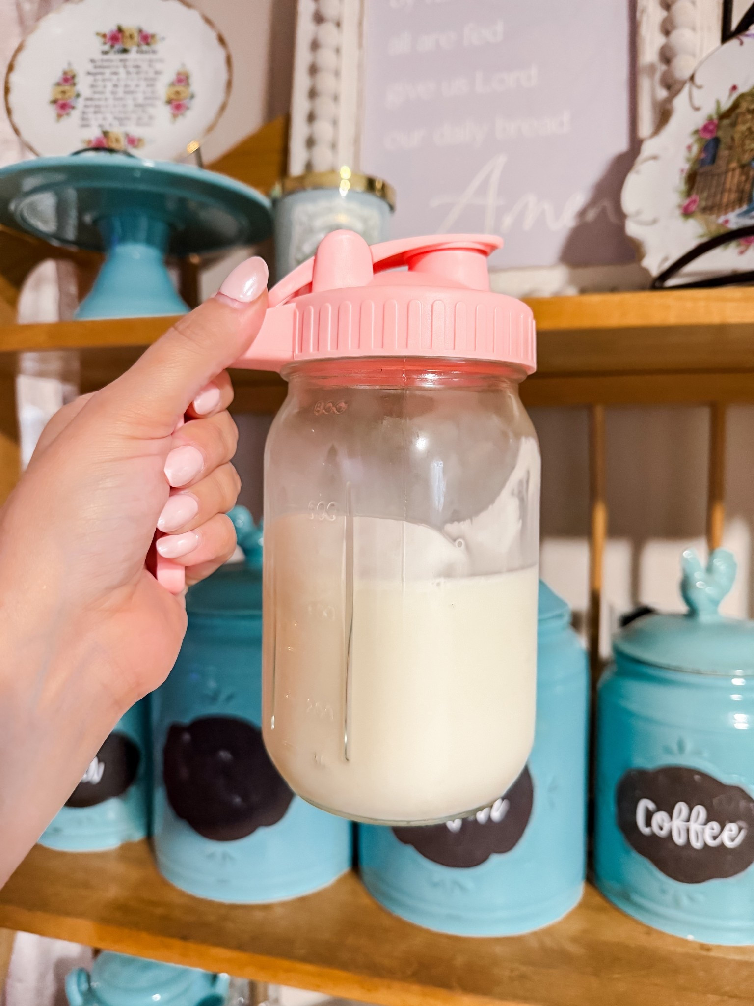 Breast Milk Pitcher Jug - 32 oz Glass Mason Jar Airtight Pitcher with Pour Spout Handle for Breastmilk, Iced Tea, Ice Drinks Storage Container（Pink）
Amazon's Choice

#LTKSaleAlert #LTKBump #LTKBaby