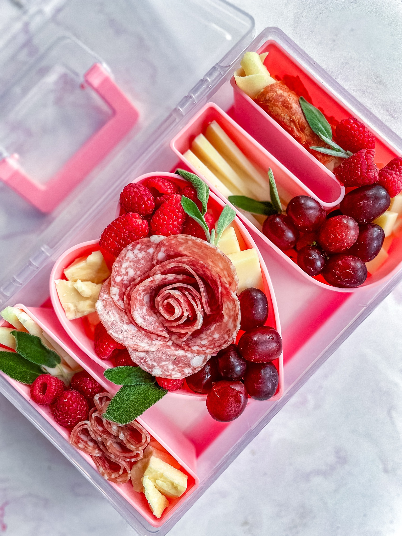 GALENTINES SNACKLE BOX