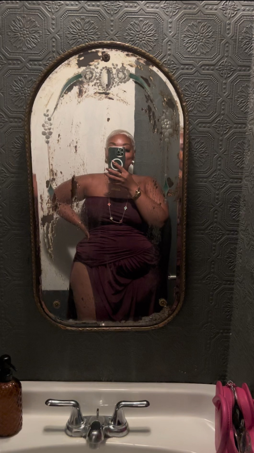 High Slits and High Standards🙂‍↔️

Perfect summer dress 
High SLIT
Drape Front
I have a size 3XL but definitely could of sized downed for a more fitted midsection 

100/10!

#LTKVideo #LTKPlusSize #LTKStyleTip