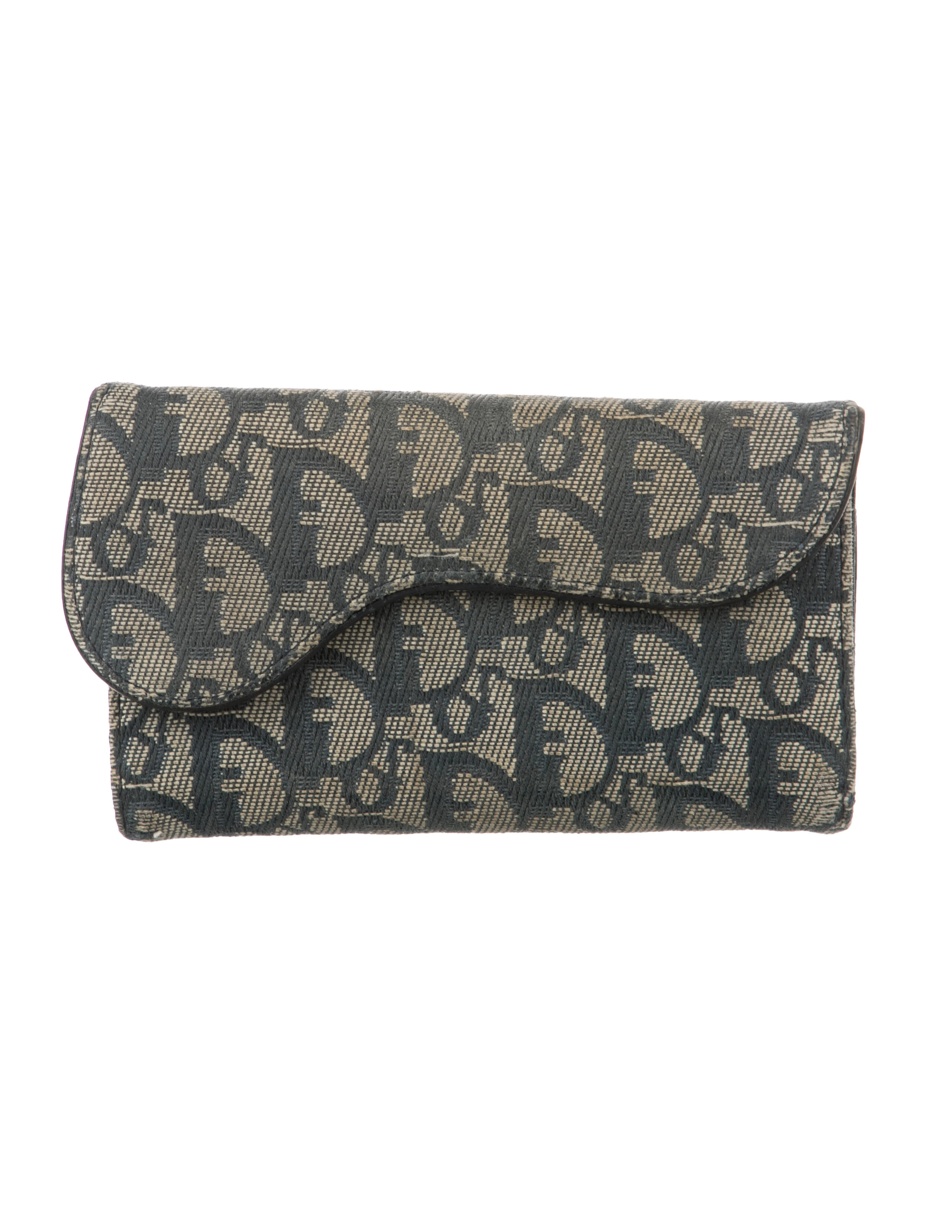 Vintage 2001 Wallet | The RealReal