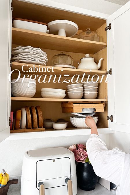 Organized and functional 👏🏼

Kitchen cabinet storage solutions 
Cabinet organizing 
Cabinet organization 
Paper plate holder
Kitchen organization solutions 

#LTKhome
