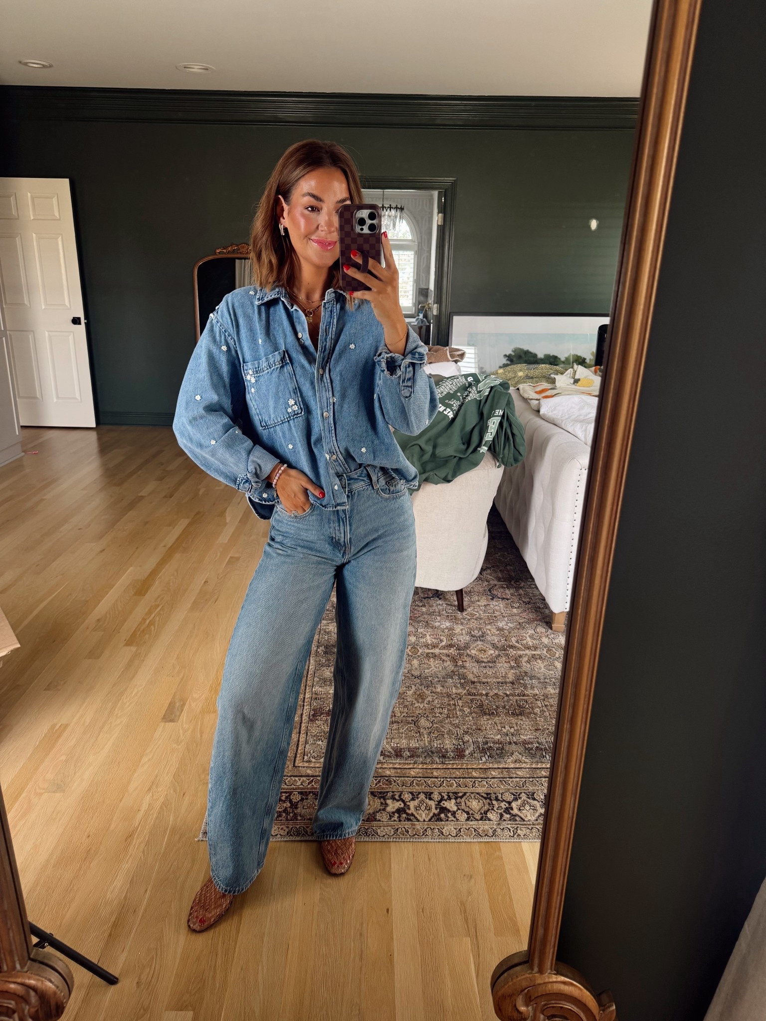 Denim on denim ❤️ 

Shirt is old from old navy.
Jeans: 0
Shoes: TTS 6

#LTKSaleAlert #LTKootd #LTKFindsUnder50