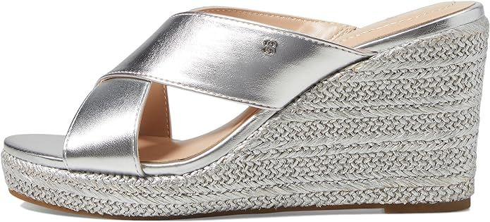 Bandolino Women's Kammie Espadrille Wedge Sandal | Amazon (US)