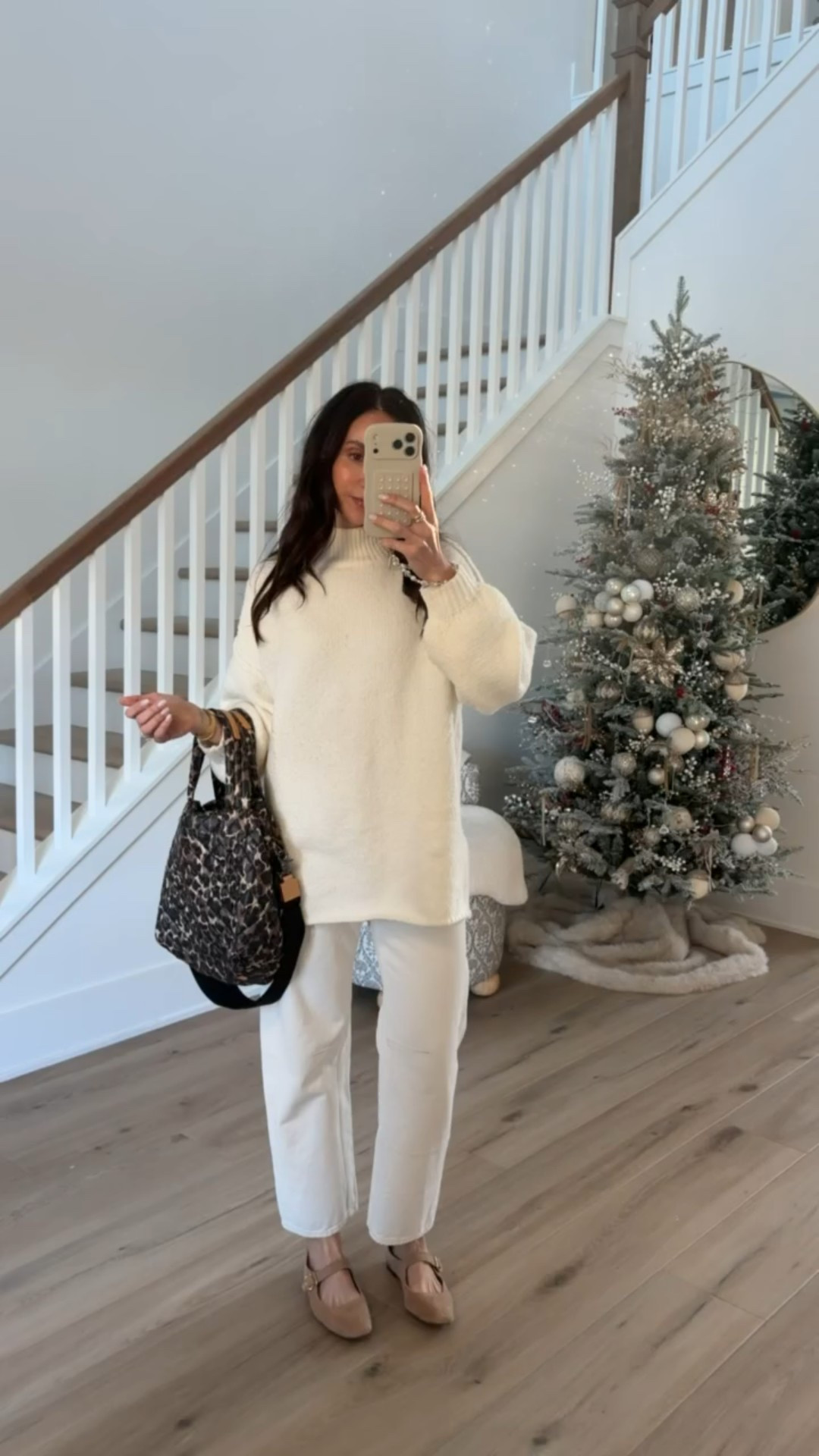 Trending handbag, viral handbag, travel bag, tote bag, annabrstyle.

#LTKOver40