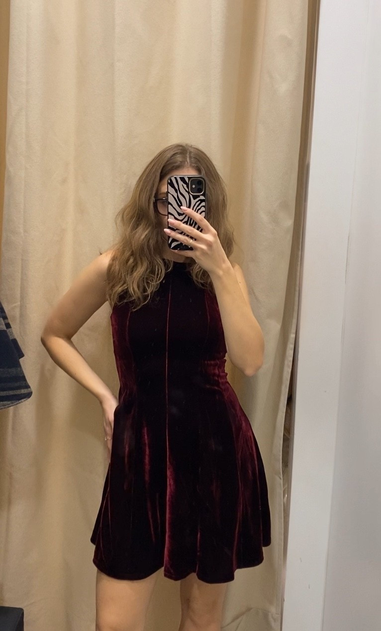 Bellissimo abito corto in velluto bordeaux 

#LTKdresses #LTKitalia #LTKfestive