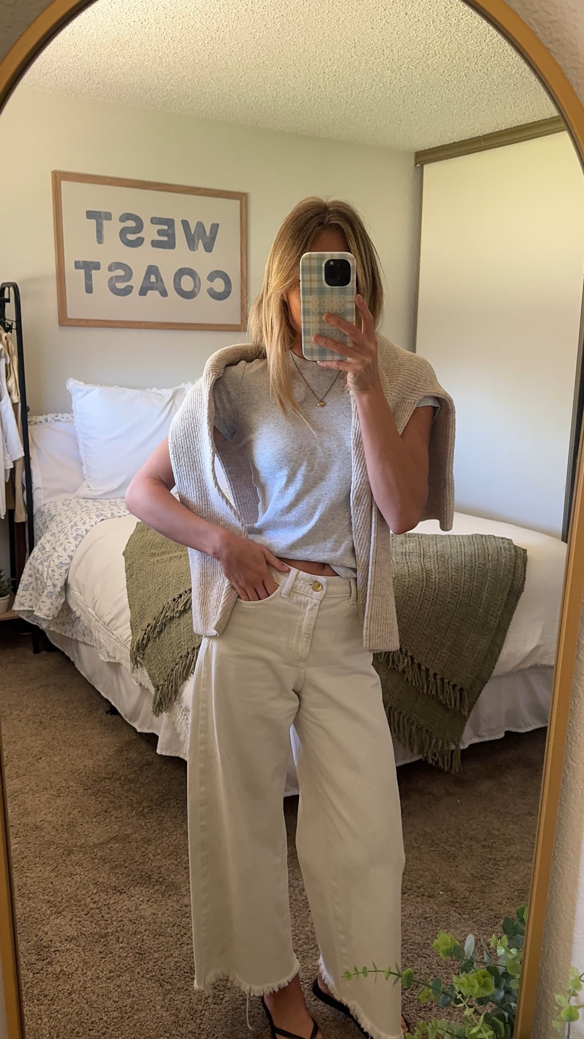 Jeans are old Zara! Linked similar options 

#LTKgrwm #LTKootd #LTKdayinmylife