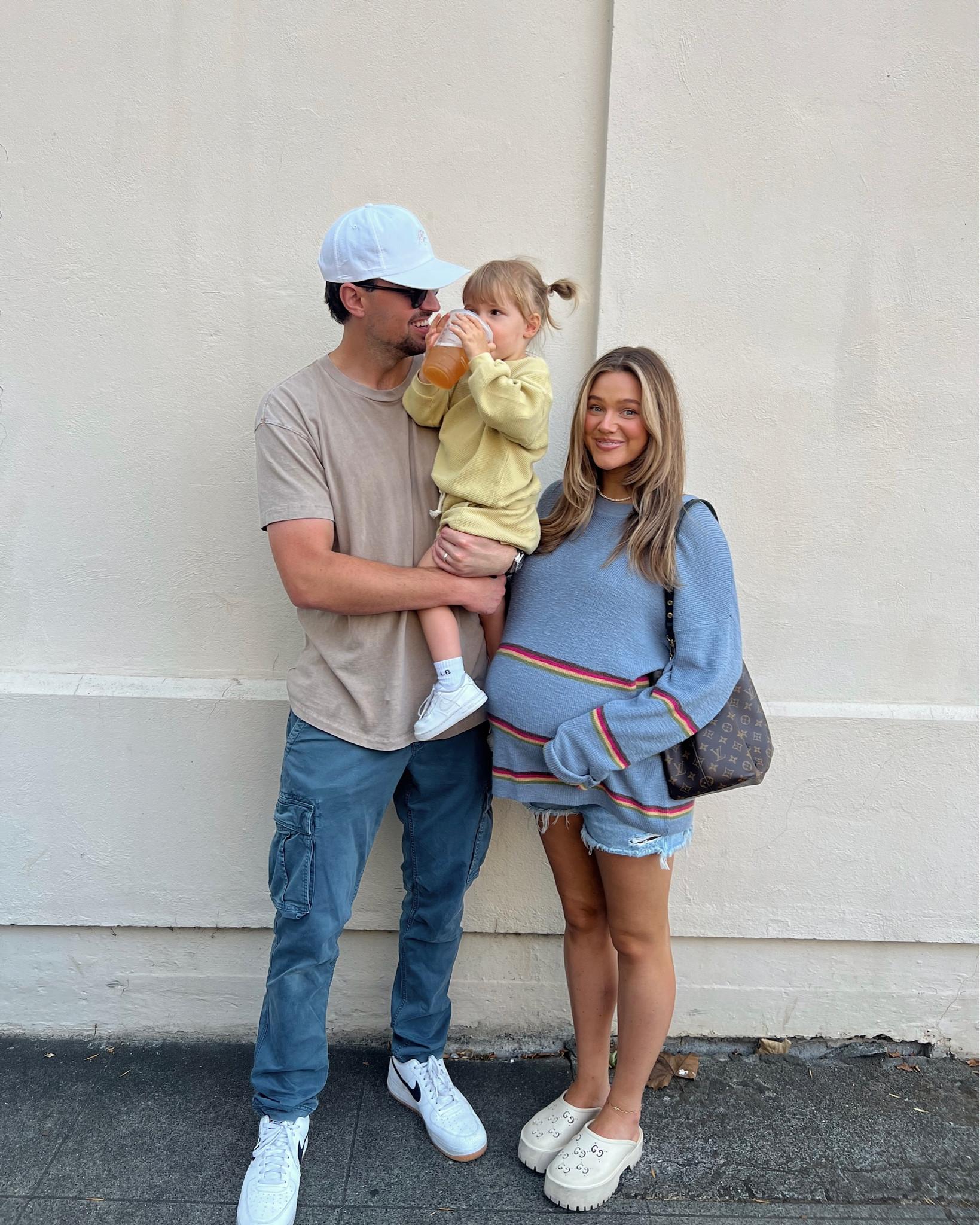 Free people set size M it’s so cozy just wearing the top today!
Jeans tts 29 but obviously they don’t fit haha just have them half buttoned 😆 
Gucci slides tts and comfy + BRE20 for $$ off anklet
Taya is wearing a small in that set! 



#LTKfamily #LTKbump