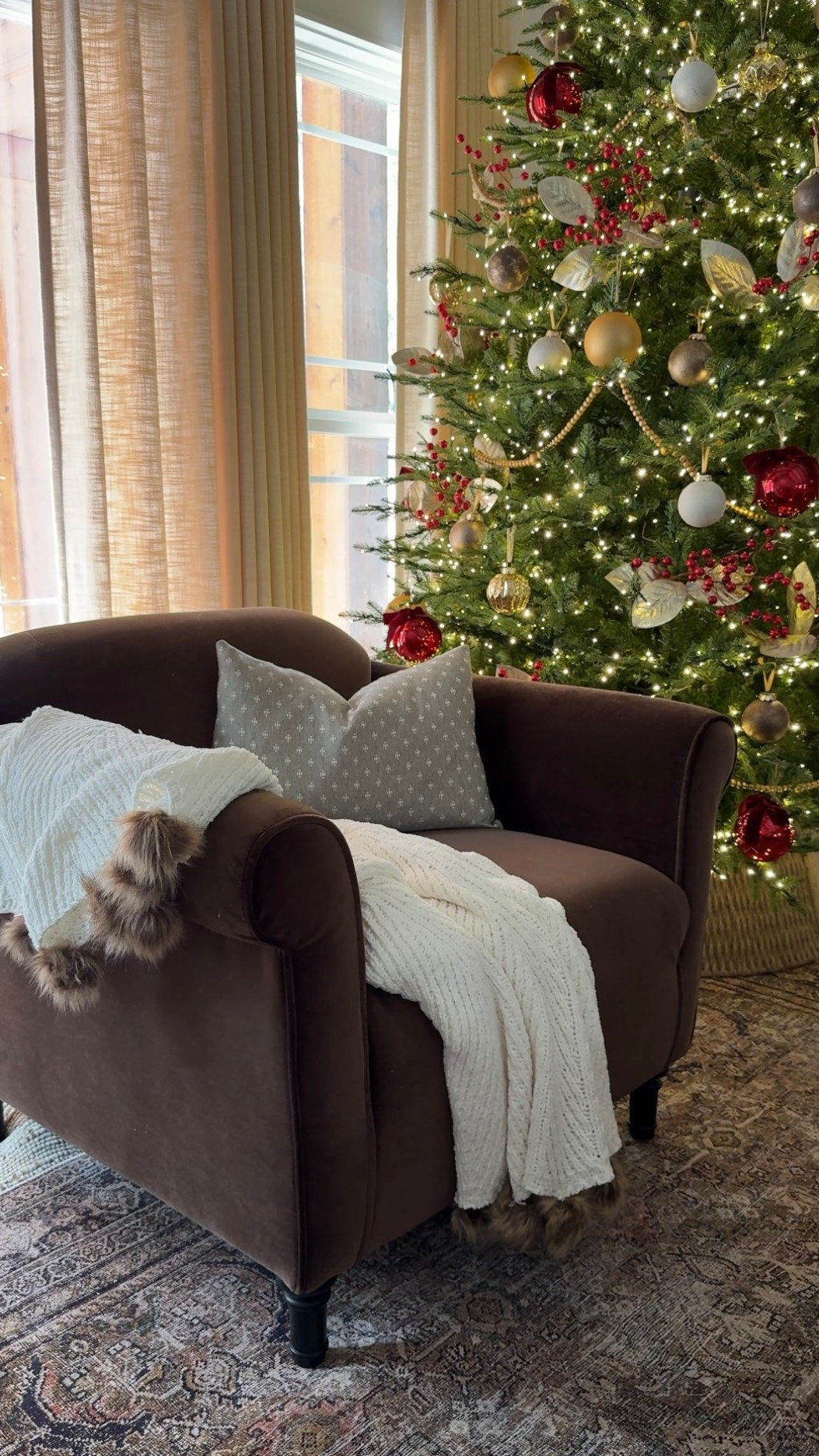 I’ve enjoyed sitting in this spot doing my Christmas shopping this year! 🥰

#LTKHome #LTKHoliday #LTKStyleTip