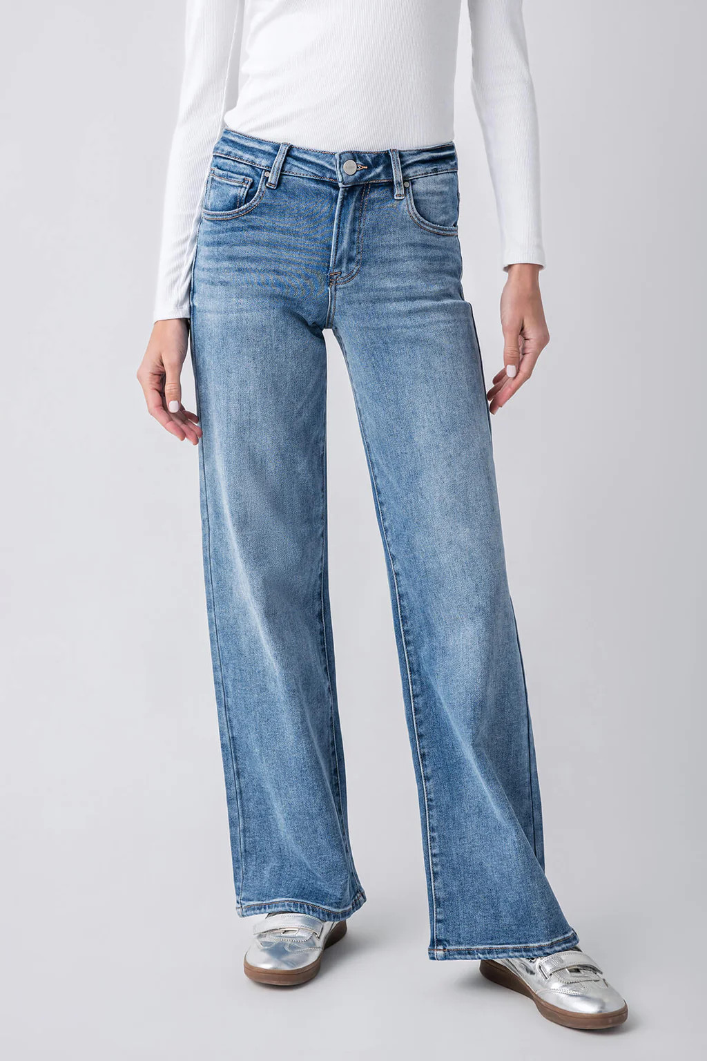 Risen Courtney Midrise Wideleg Jeans | Social Threads