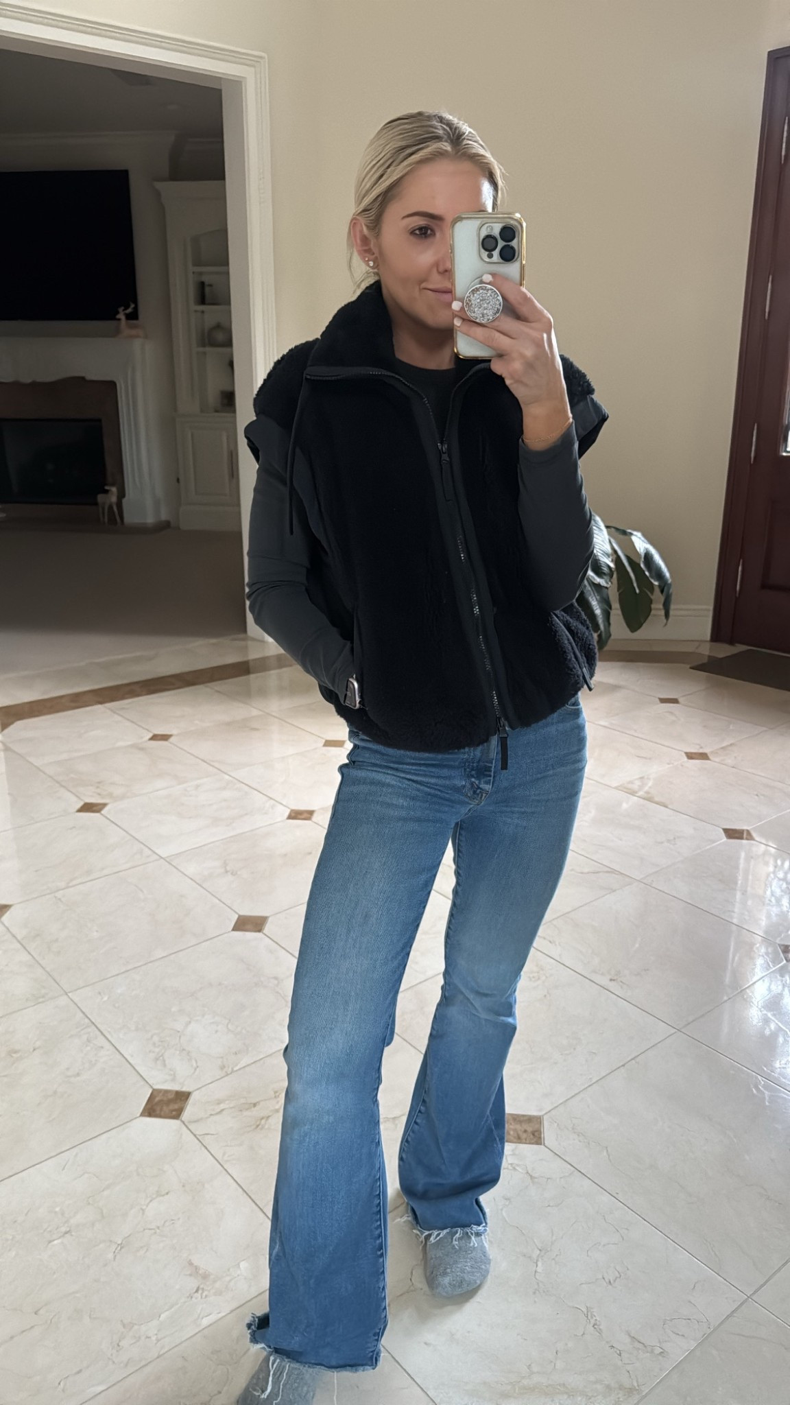 Cute lil vest and my most fave jeans! So comfy ❄️

#LTKFindsUnder50 #LTKPetite