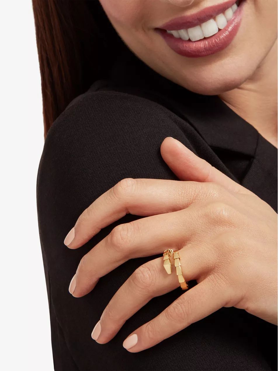 Serpenti Viper 18ct yellow-gold ring | Selfridges