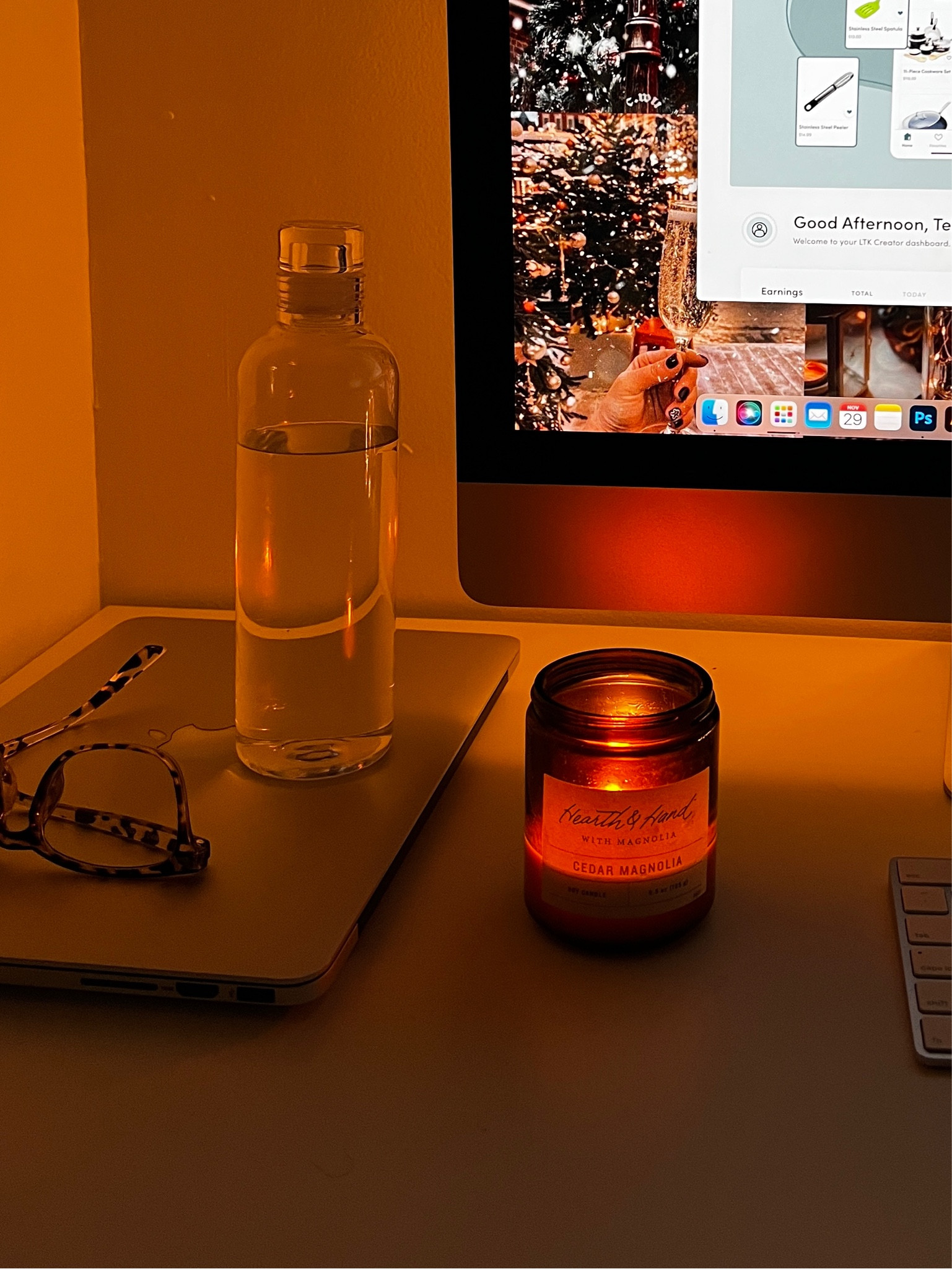 The cutest minimal water bottle 🤌🏾
Clear water bottle 

#LTKSeasonal #LTKhome #LTKHoliday