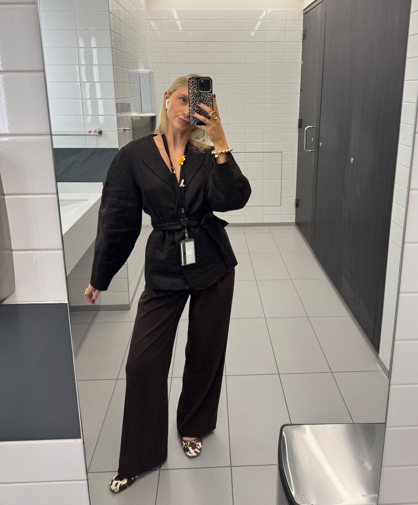Office outfit.
Kimono is Zara: 8426/329/700