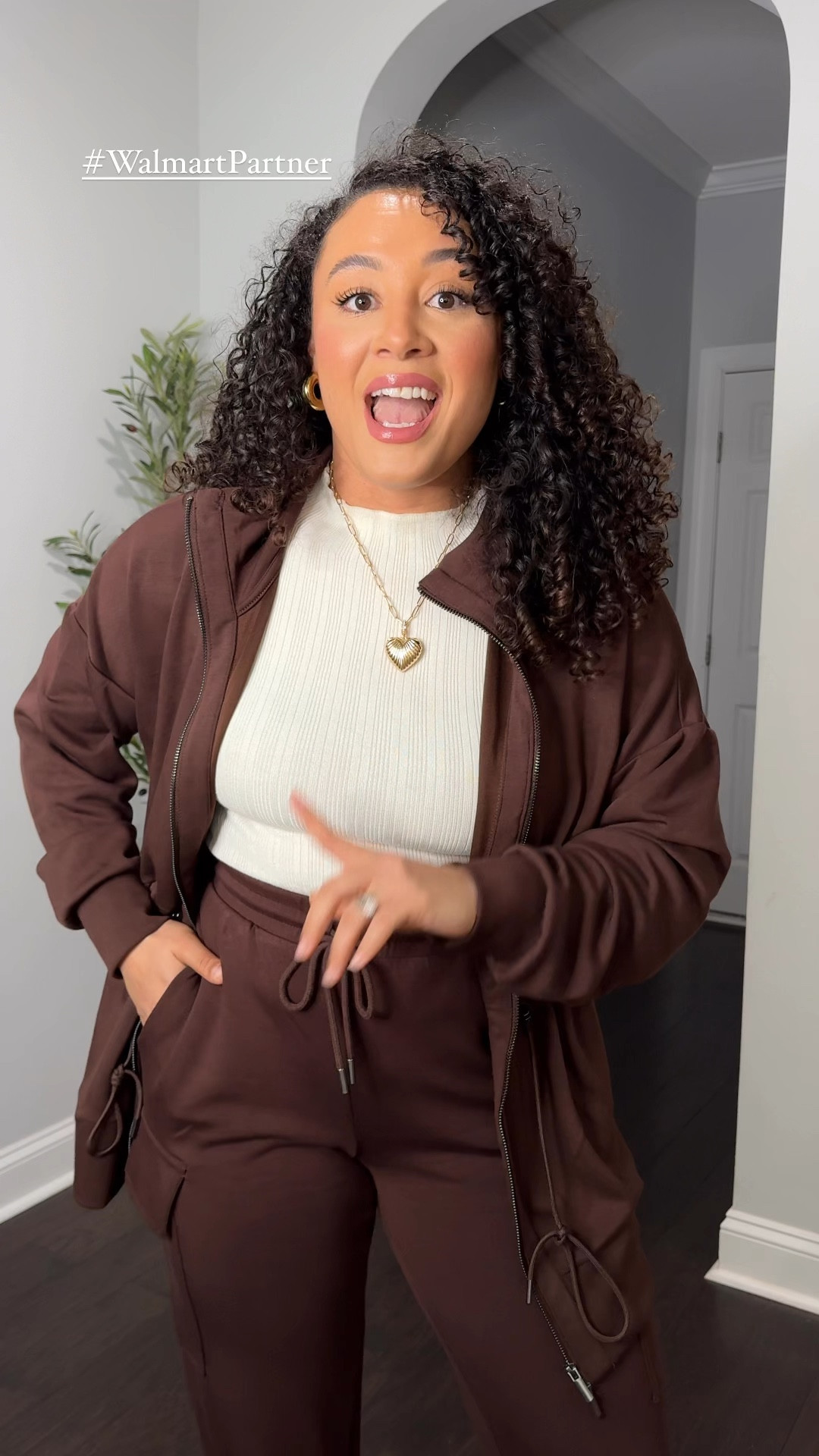 #walmartpartner So many amazing new arrivals perfect going into spring from @walmartfashion size large sweater and leggings #walmartfashion