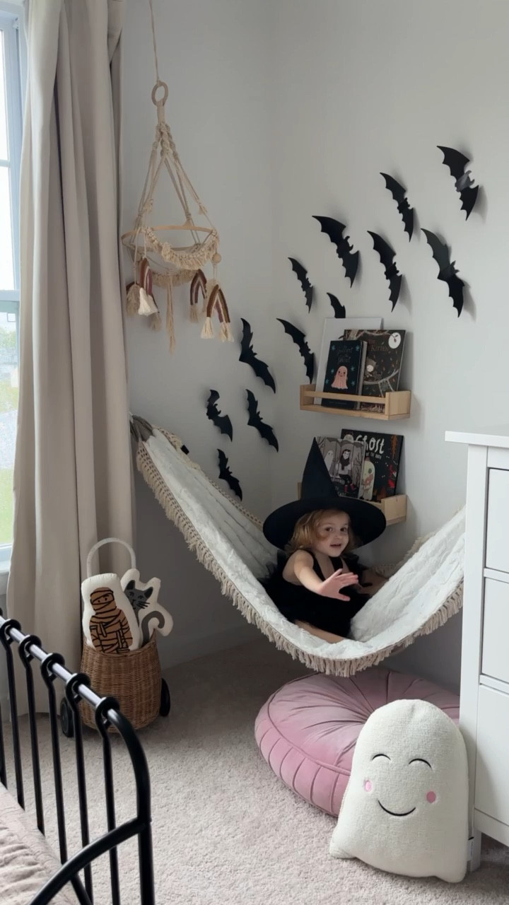 Spooky little corners 👻 🎃 🦇 



#LTKKids #LTKSeasonal #LTKHalloween