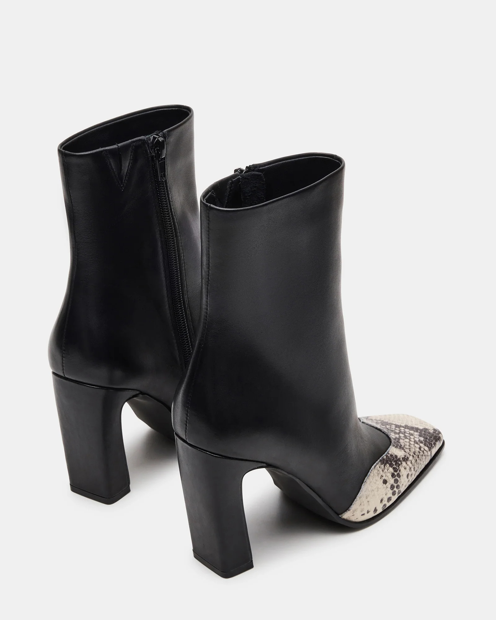 Lyle Black Leather With Snake | Steve Madden (US)