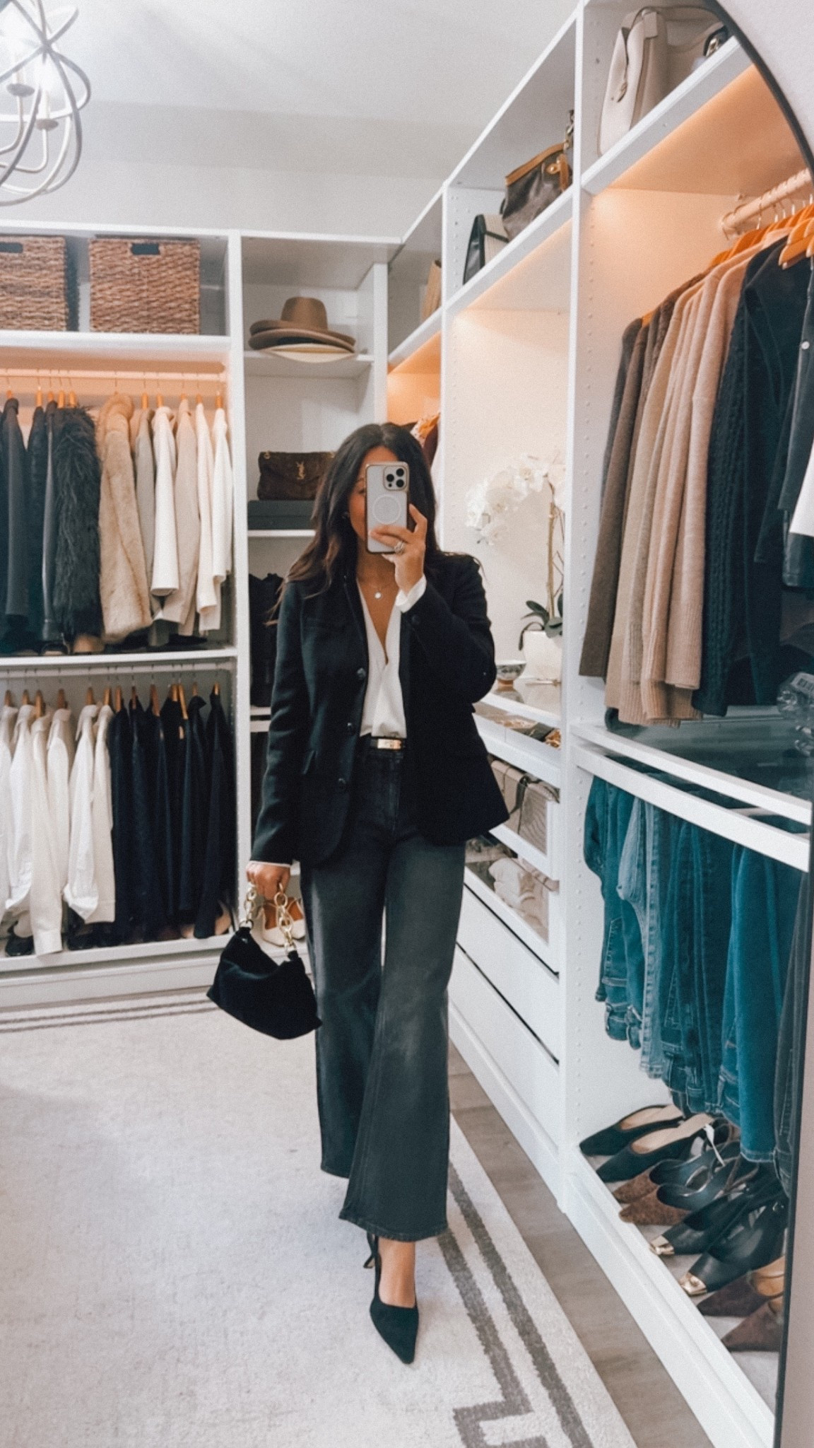 Everything TTS size up 1 in the blazer if looking for a more relaxed fit 

#LTKOver40 #LTKootd