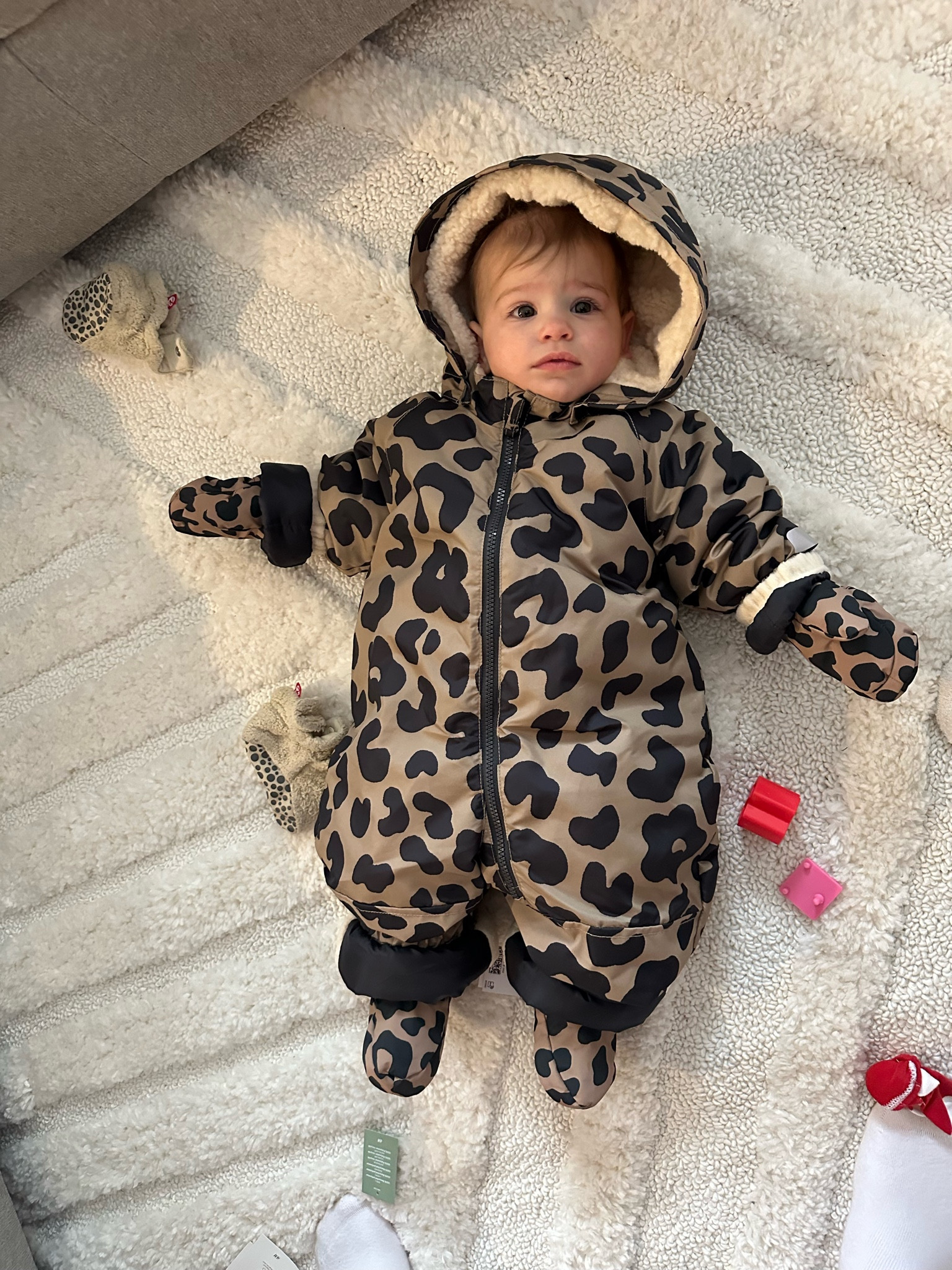 Cutest snow suit 

#LTKBaby #LTKFindsUnder100 #LTKSeasonal