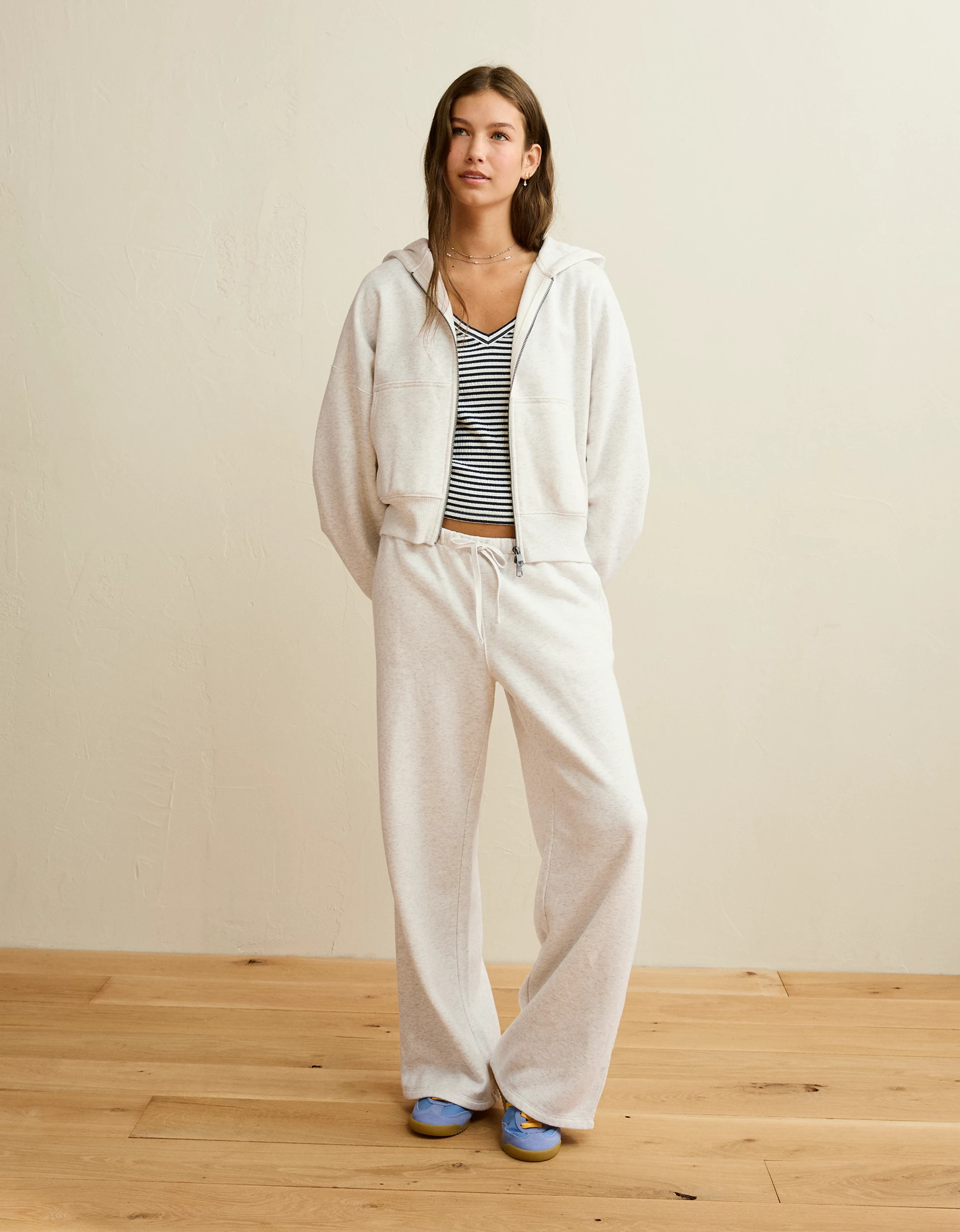 AE Everyday Luxe Straight Sweatpant | American Eagle Outfitters (US & CA)