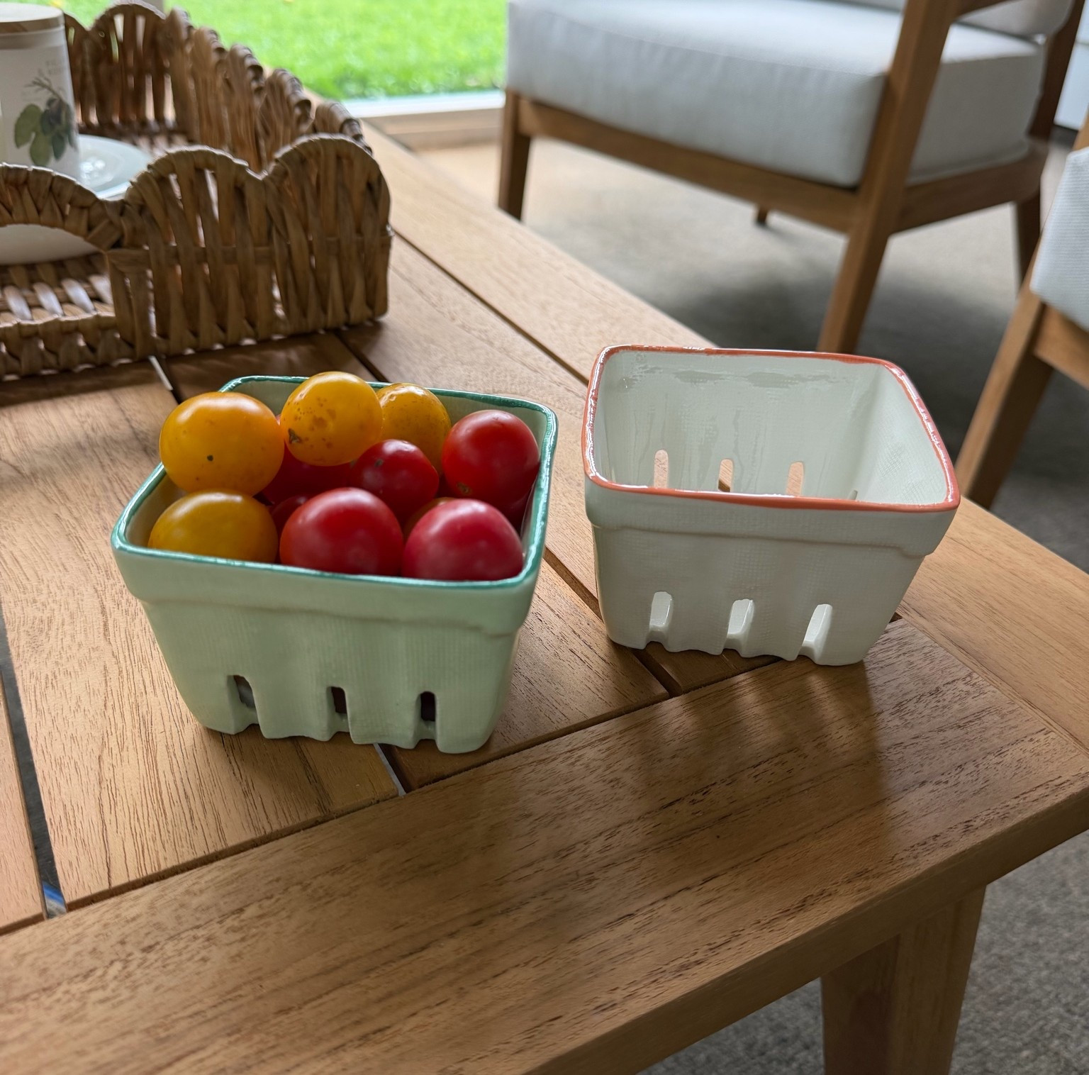 Love these little holders 🍓🫐🍅
Both of these are size small

#LTKSeasonal #LTKHome #LTKmorningroutine