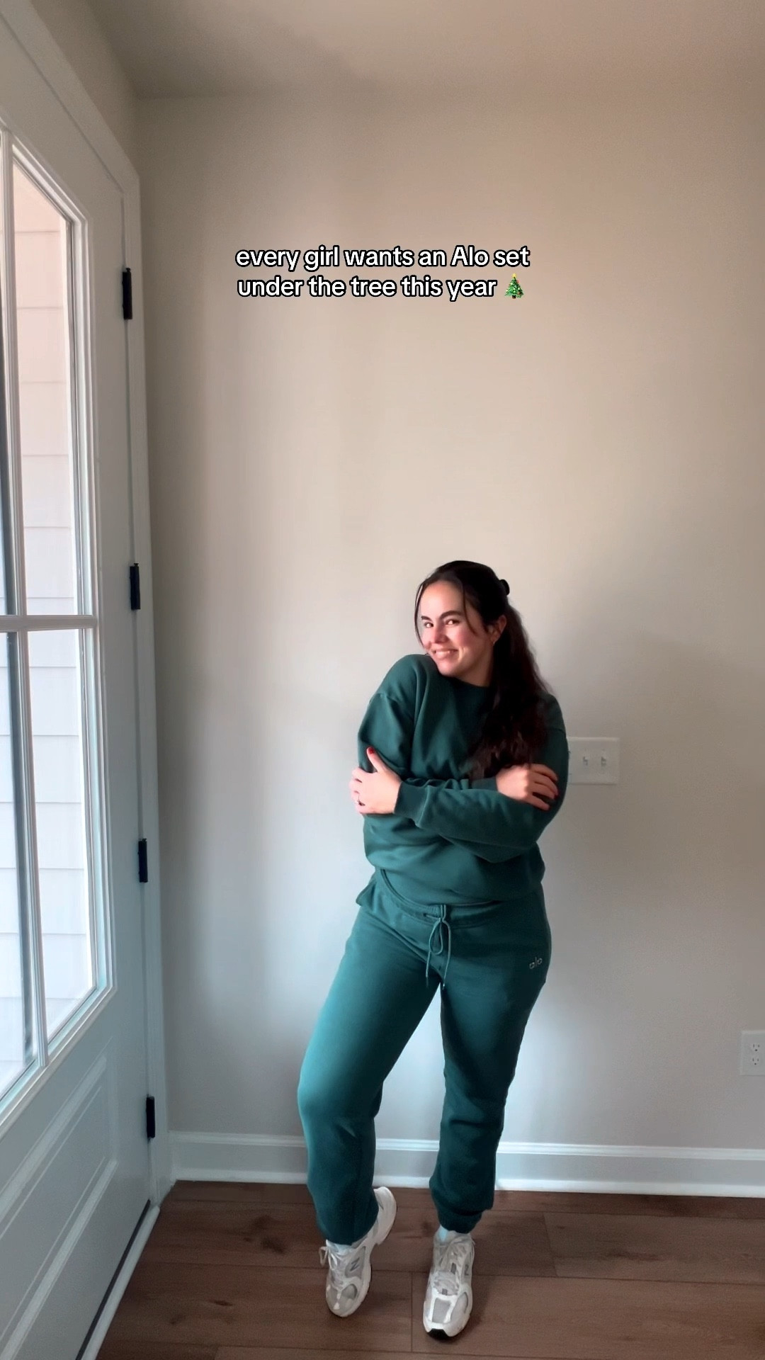 Matching set, alo set, Christmas gift ideas for her 🎄

#LTKHoliday #LTKSeasonal #LTKGiftGuide