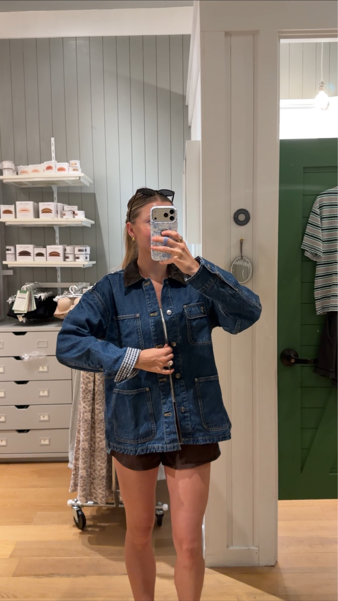 This barn jacket omg!!!! I got a size S. No way this doesn’t sell out before fall!!

#LTKvlog