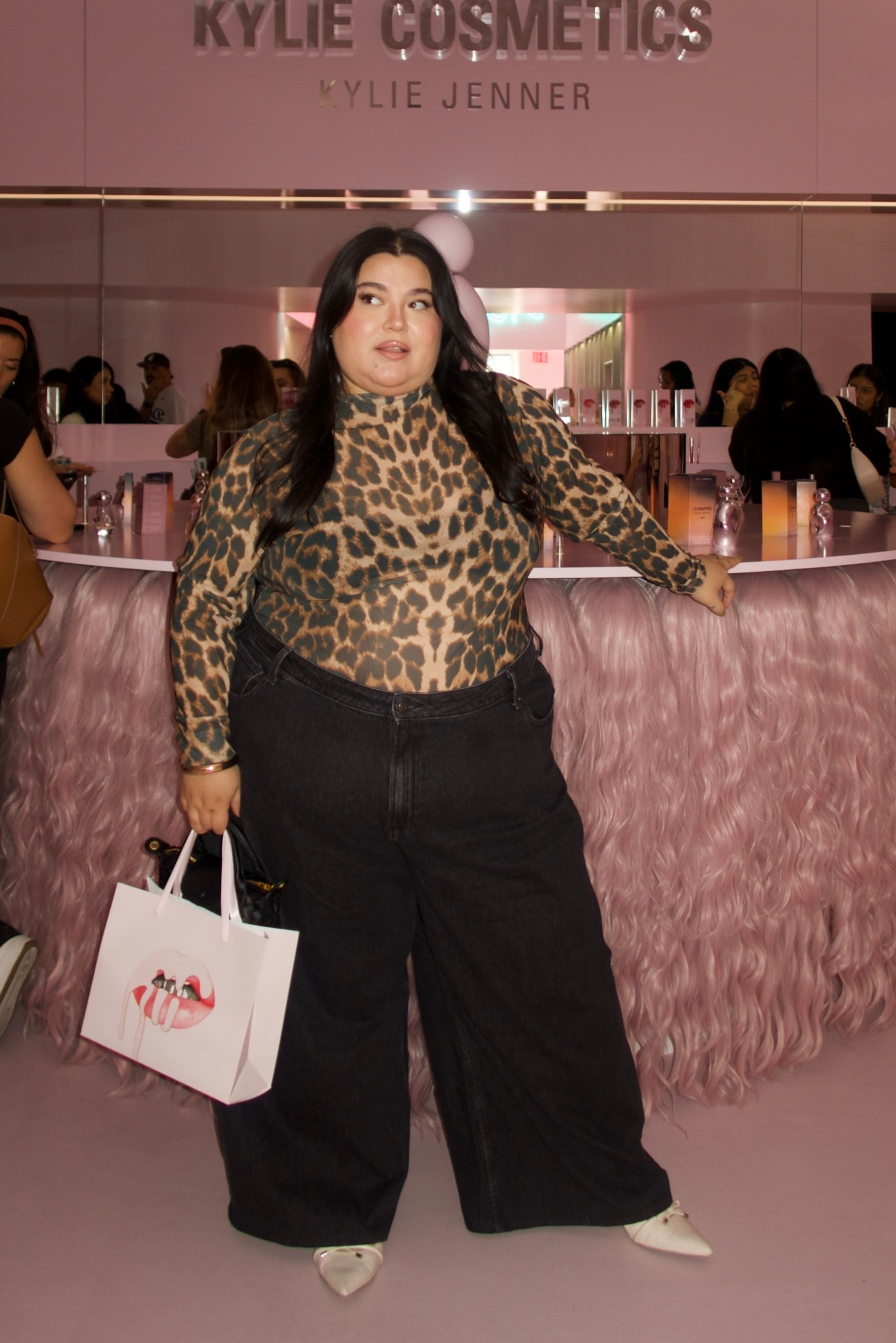 top: 2X
jeans: 26 but hemmed 

#LTKSaleAlert #LTKFindsUnder100 #LTKPlusSize