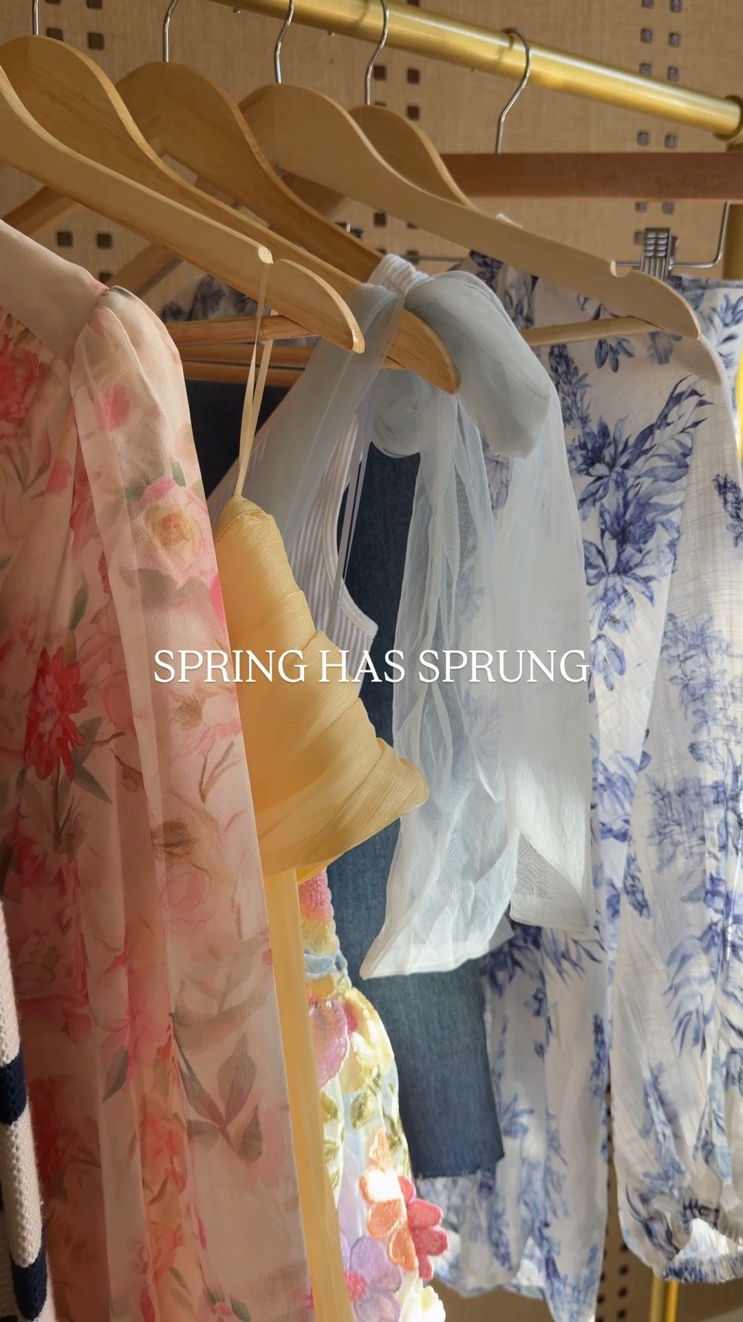 Spring has sprung & Vici has dropped the cutest collection full of florals, pastels, & more! Use ALEXAANGLIN35 for 35% off site wide 🙌🏻🙌🏻



#LTKPetite #LTKSaleAlert #LTKgrwm