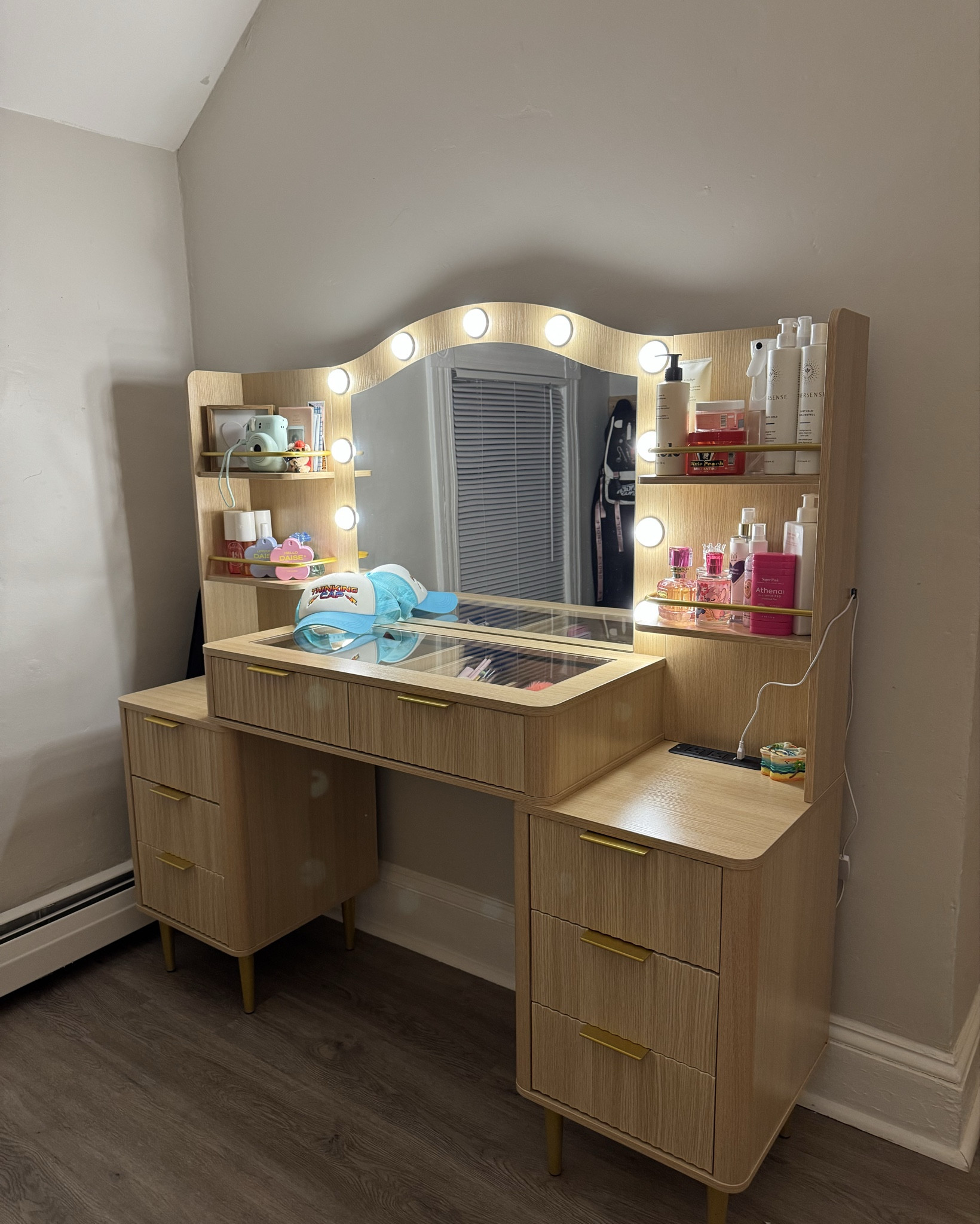 Found this gorgeous vanity for my daughter and now I want one for myself too 😍 so much storage!

#LTKBeauty #LTKHome #LTKKids