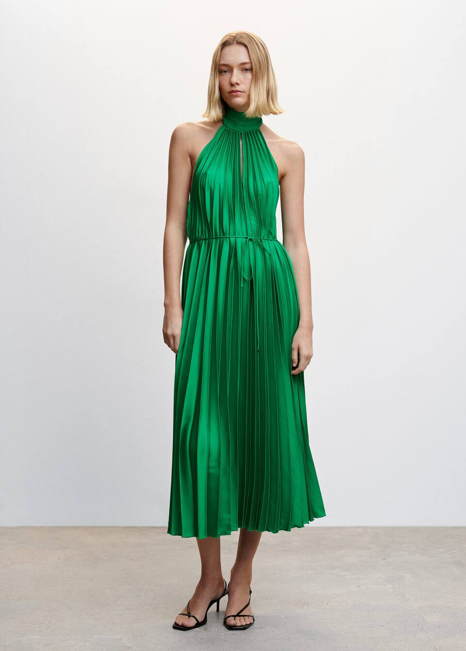 Pleated halter neck dress -  Women | Mango United Kingdom | MANGO (UK)