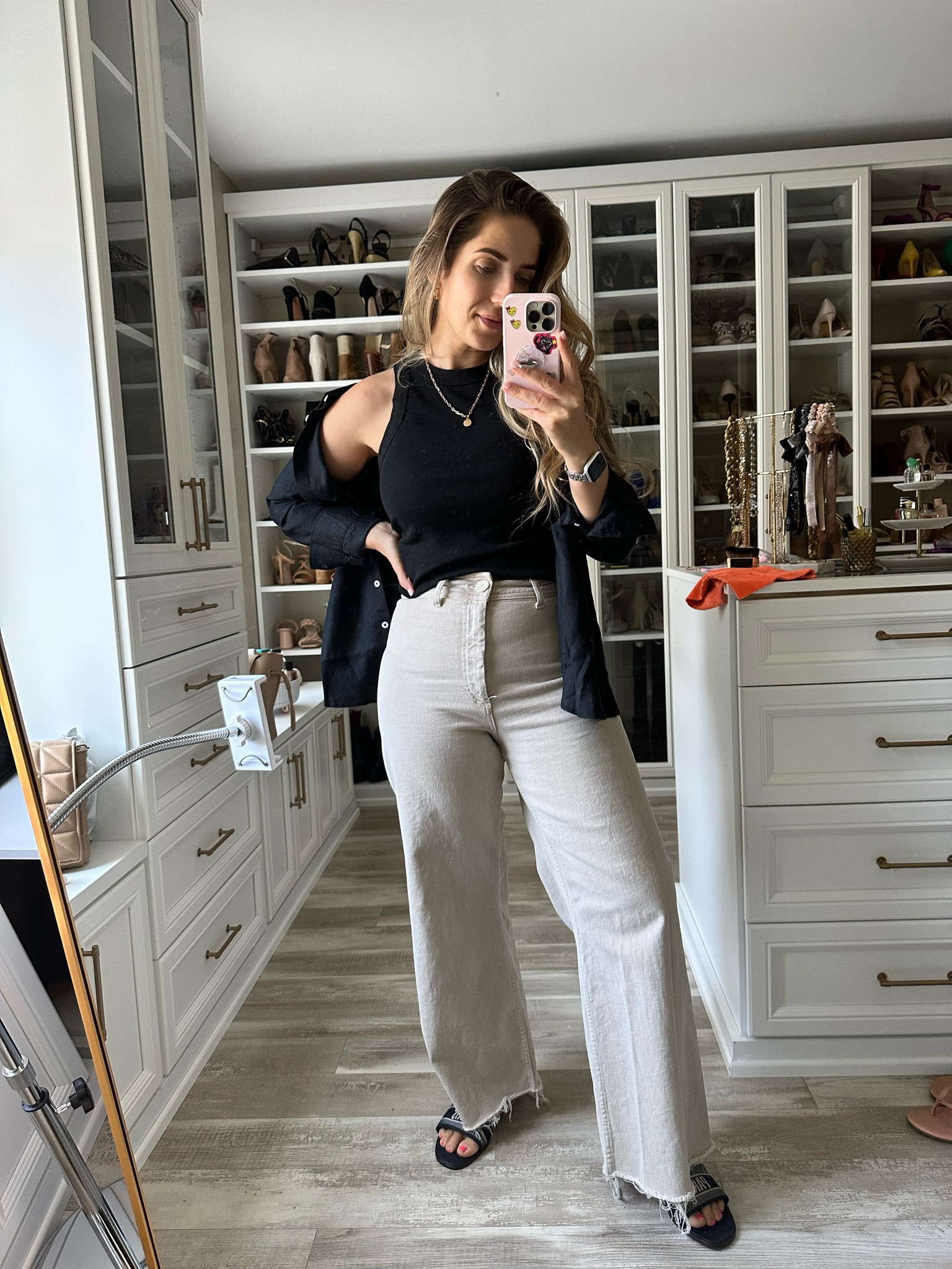 Casual but oh so comfy OOTD! 

#LTKunder100 #LTKunder50 #LTKfit