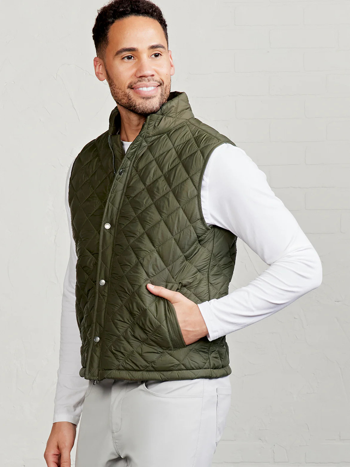 Millbrook Quilt Puffer Vest Deep Olive | tasc Performance