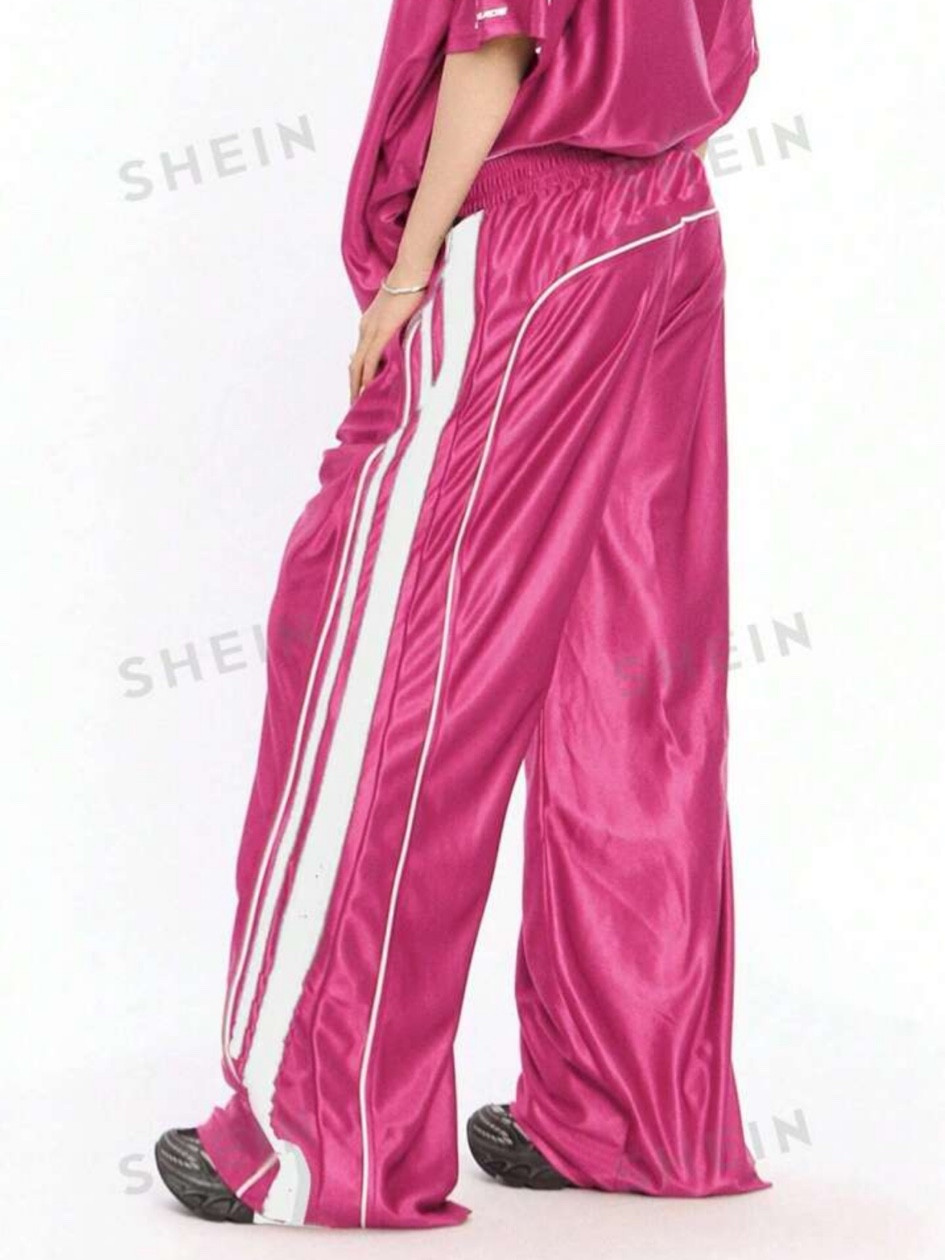 Pink Y2K track pantss

#LTKwinter #LTKstyletip