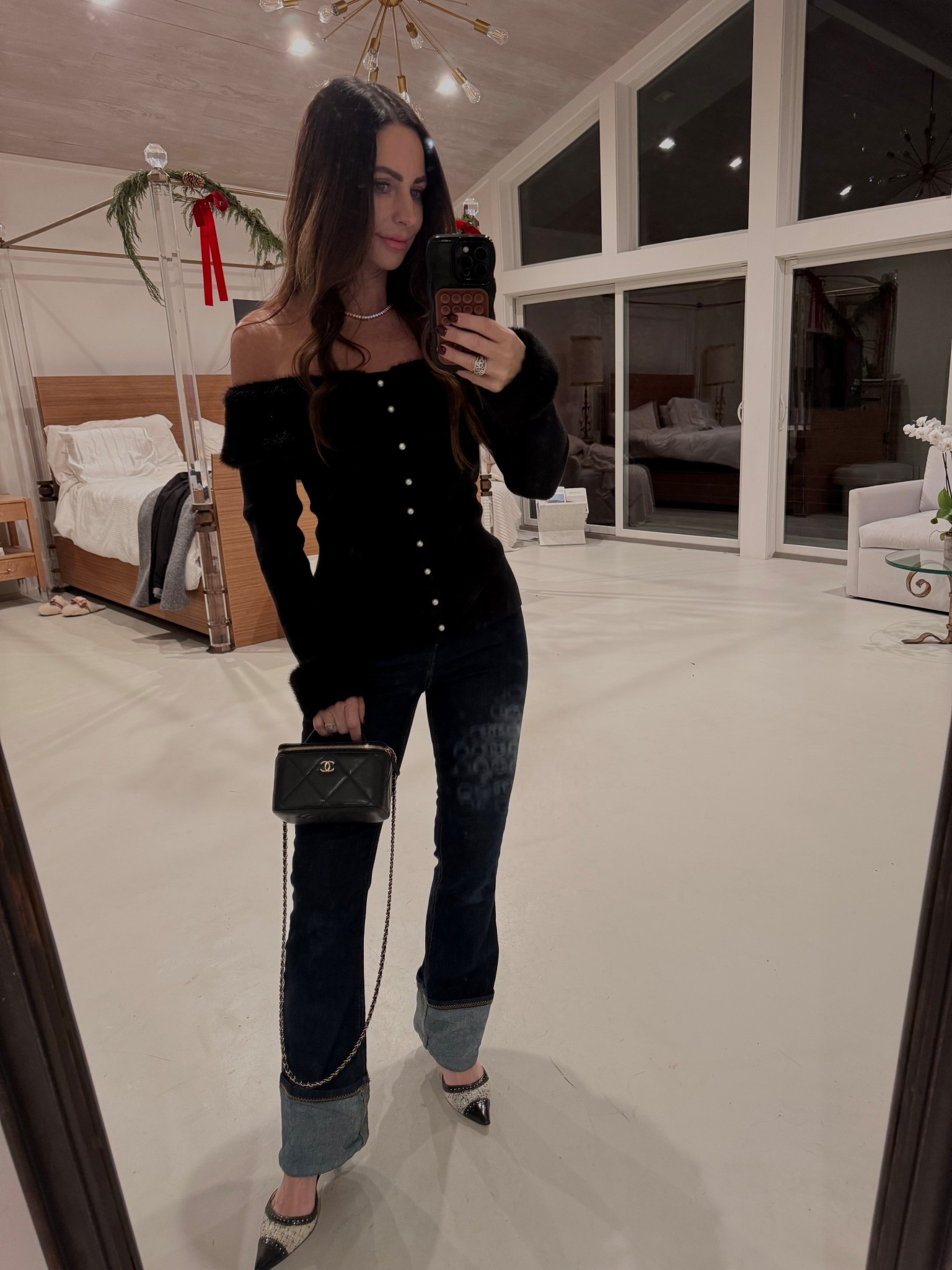 When you just want a cute datenight winter look, this top is so elegant! Was looking for a fur off shoulder and cuff top and finally found one!  Wearing Xs

#LTKGiftGuide #LTKootd #LTKHoliday