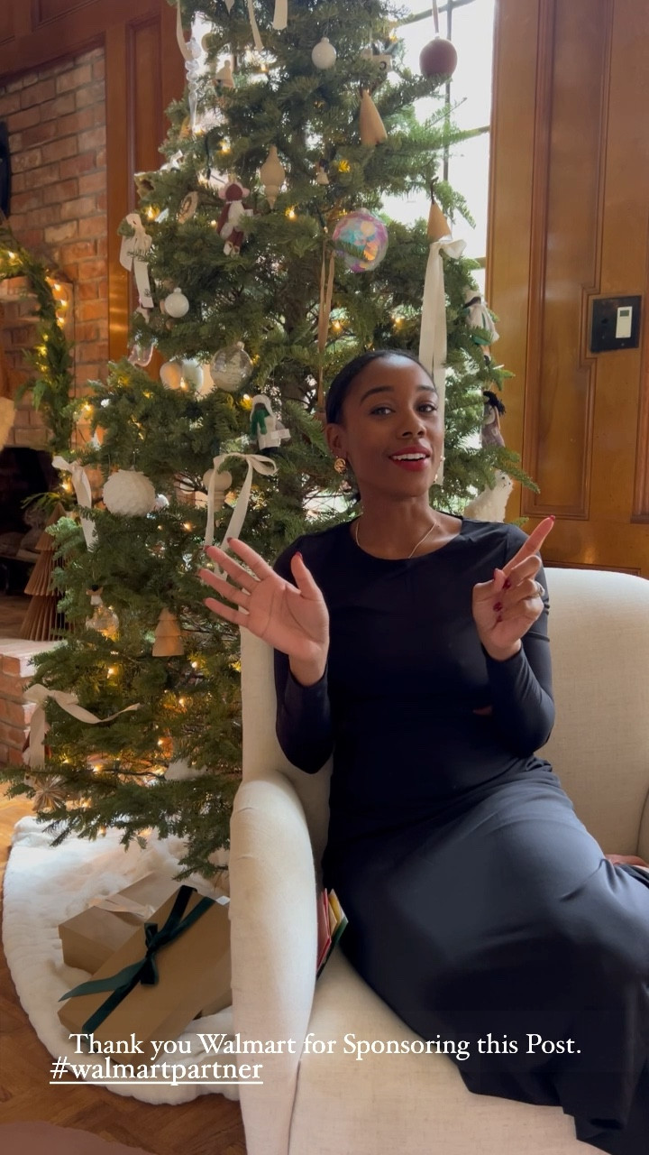 #walmartpartner I know many may be against gift cards 💳 for gifts, but I love the idea of letting the person get exactly what they want, and a @walmart gift card is the best idea because they have something for everyone! Whether they love cars, toys, beauty, or home, they can use their Walmart gift card to buy just about anything!!! So if you are looking for a last minute gift, give the 🎁 of a Walmart gift card, you can't go wrong with it! #walmart  

#LTKstyletip #LTKGiftGuide #LTKHoliday