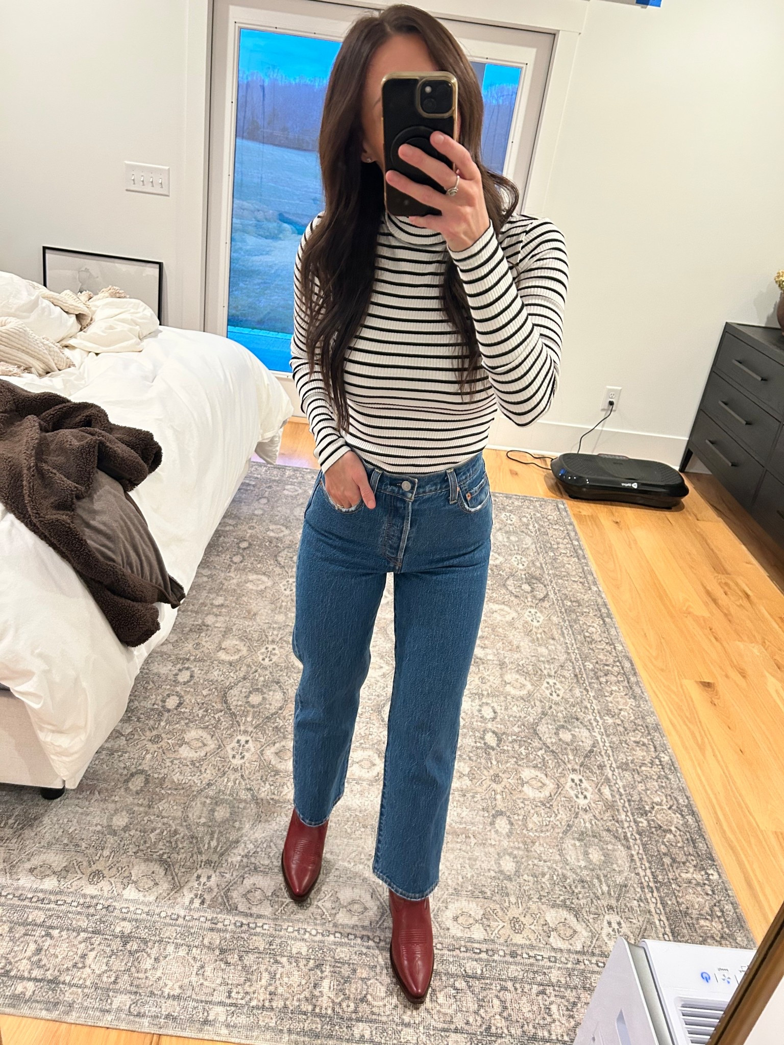 Cozy night out ❤️

#LTKPetite #LTKHoliday #LTKootd