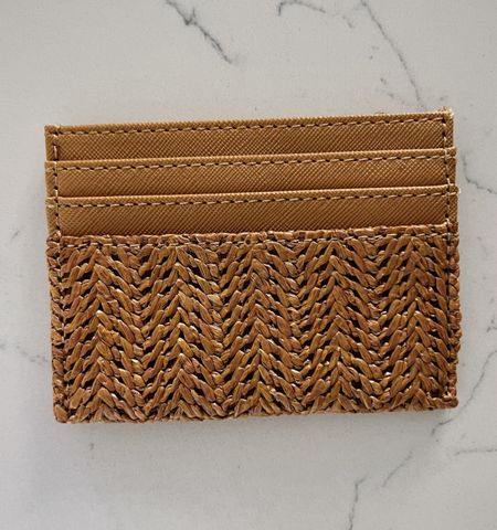 The cutest $10 woven card holder from Amazon! 



#LTKFindsUnder50