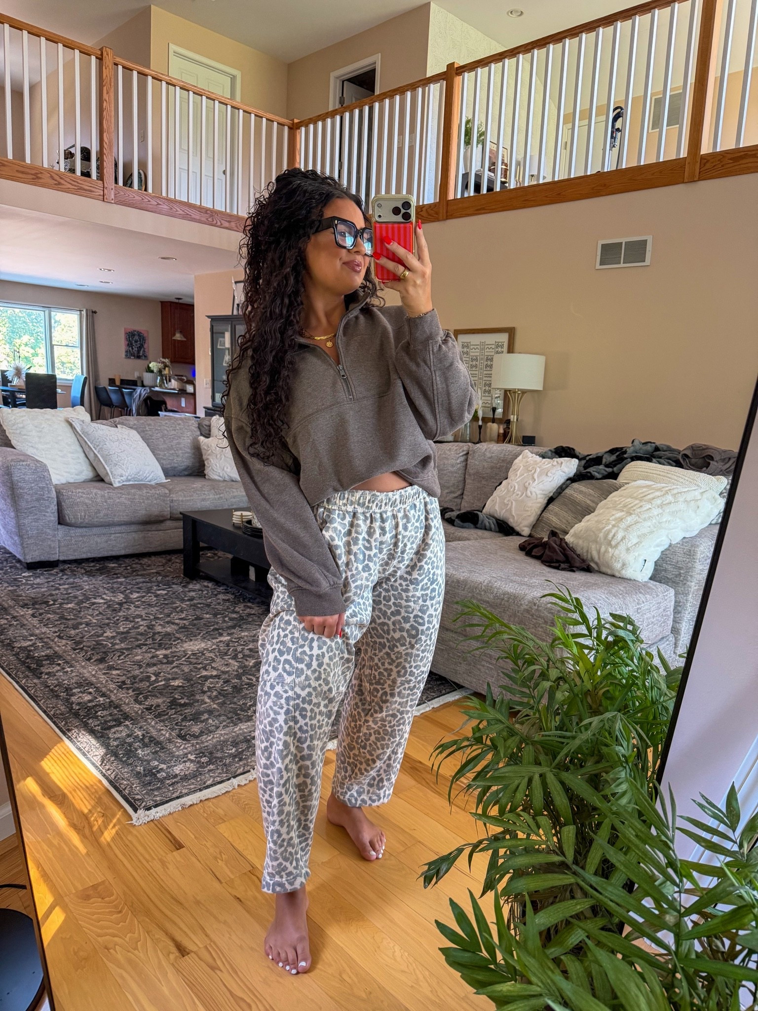 I’m wearing a large in the top & a M in the pants. The pants run oversized. 

#aerie @Aerie

#LTKSaleAlert #LTKMidsize #LTKootd