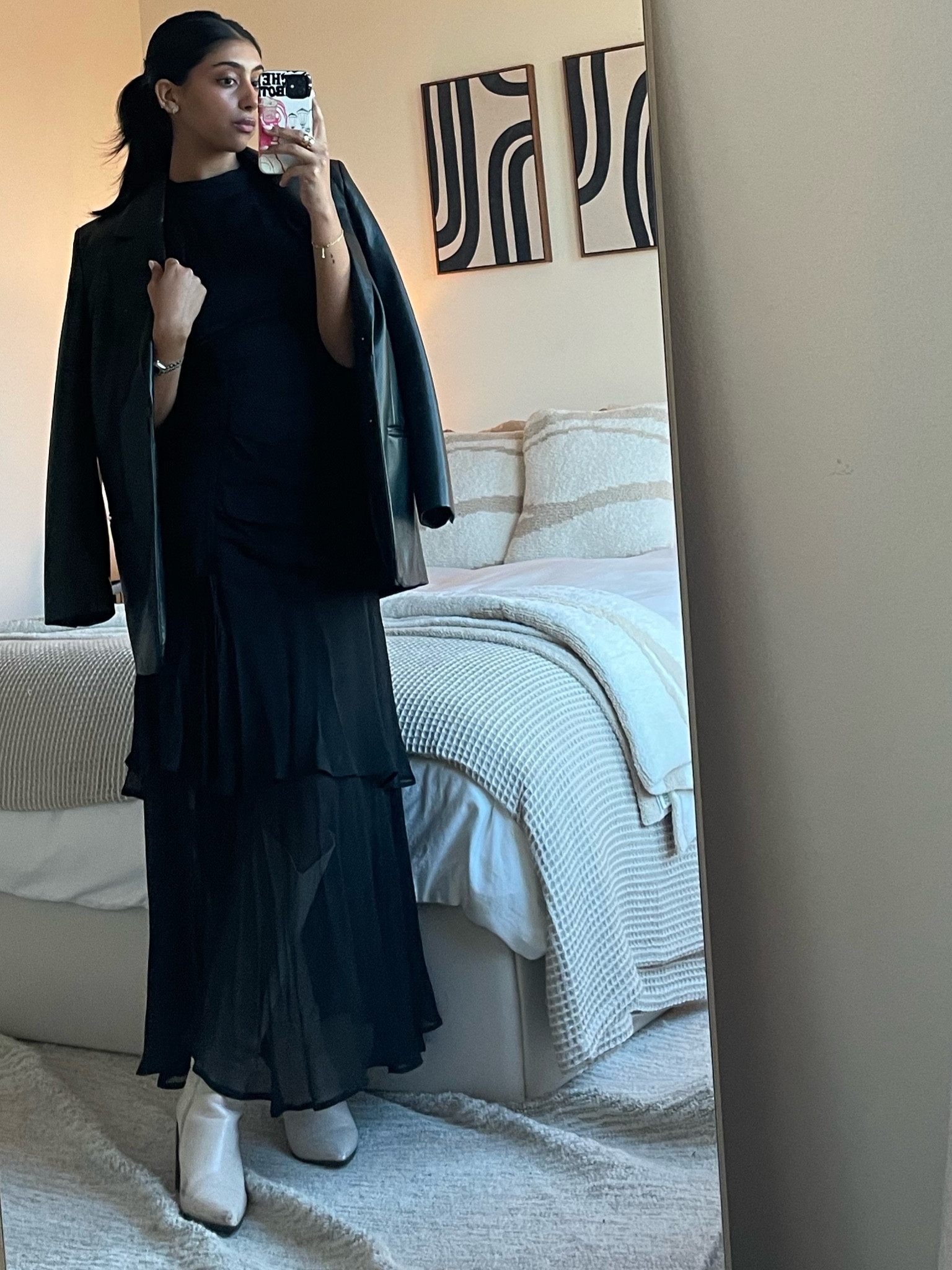Work outfit from today! The perfect black maxi dress that becomes a sheer skirt at the bottom with white knee high boots and a leather jacket 🖤 



#andwhataboutit #lifestyle #blog #health #welness #work #workoutfit #maxidenimskirt everydayoutfit #minimalist #newyorkfashion #capsulewardrobe #leatherjacket 

#LTKstyletip #LTKFind #LTKworkwear