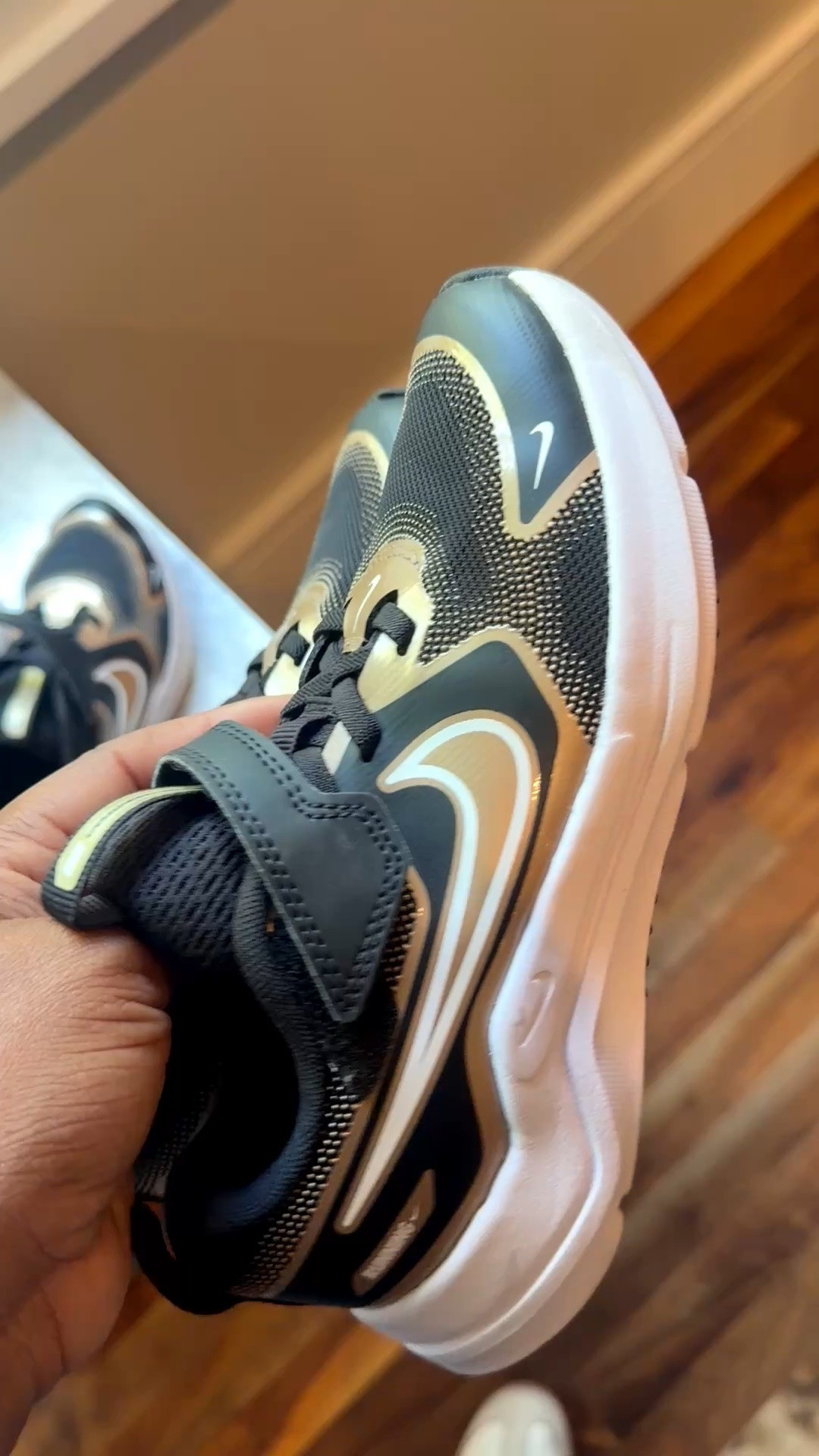 $36 Nike sneakers that are easy to throw on and go but still comfortable

#LTKmomlife #LTKdayinmylife #LTKSeasonal