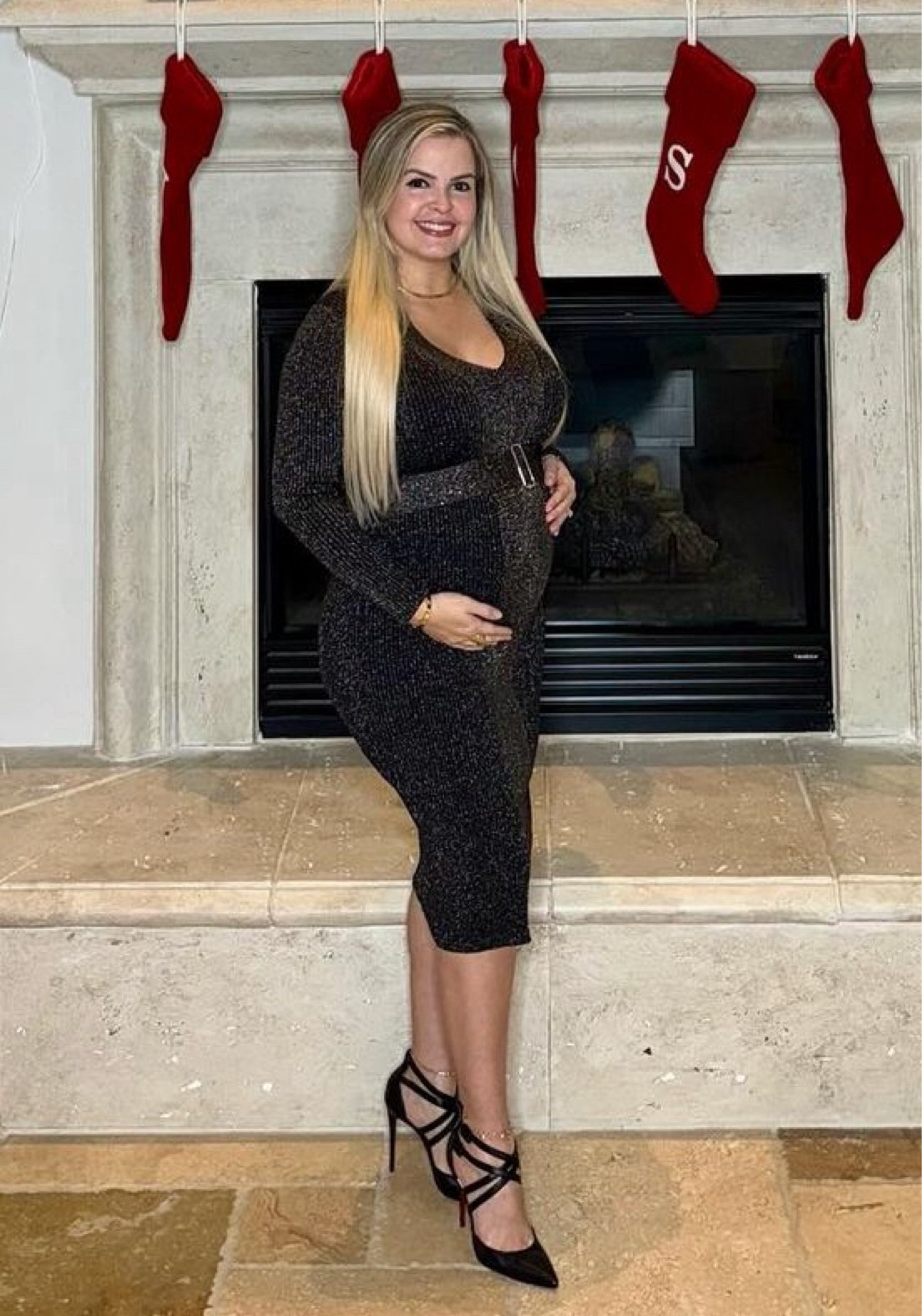 Este vestido lo usé embarazada pero no es de embarazo . Súper stretch 😃 Así que ahora lo puedo usar nuevamente sin barriga . 

#bumpfriendly

#LTKStyleTip #LTKBump