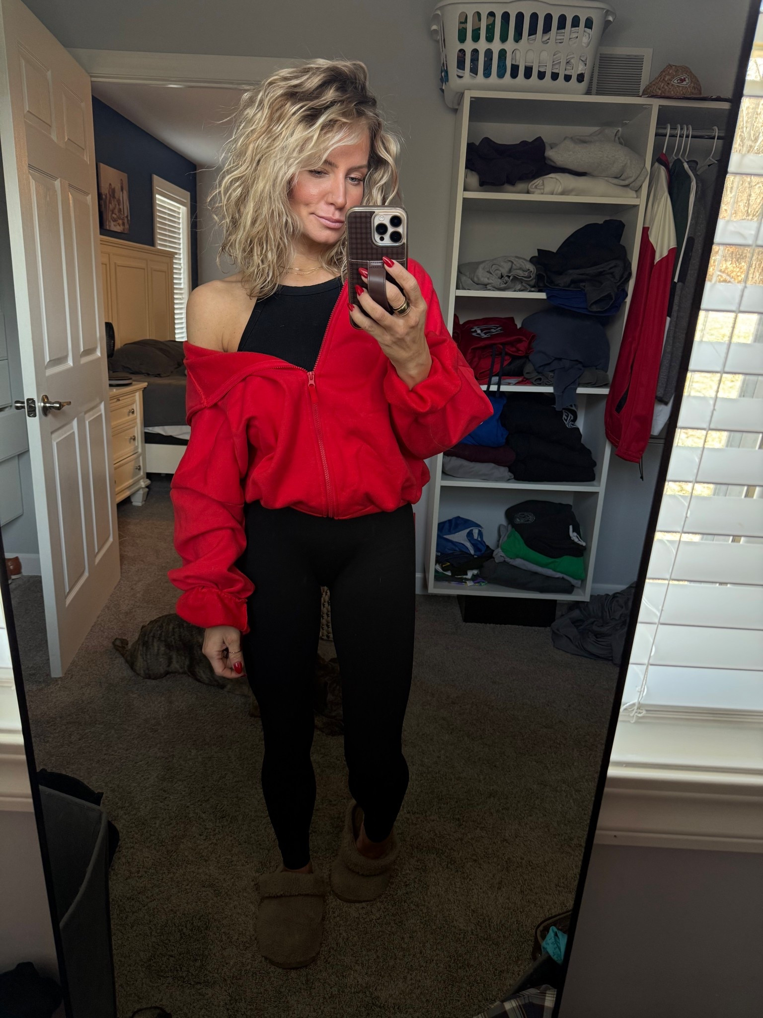 OOTD

zip up: small
Leggings: XS


#LTKootd